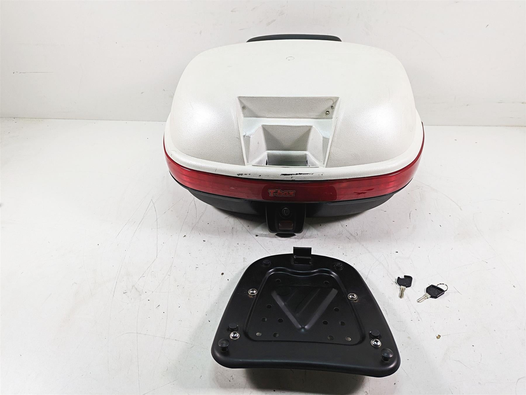 2014 Moto Guzzi California 1400 T Bestem T-Box 929 Top Case Luggage Case -Read {{ shop.shopifyCountryName }} - Mototech271