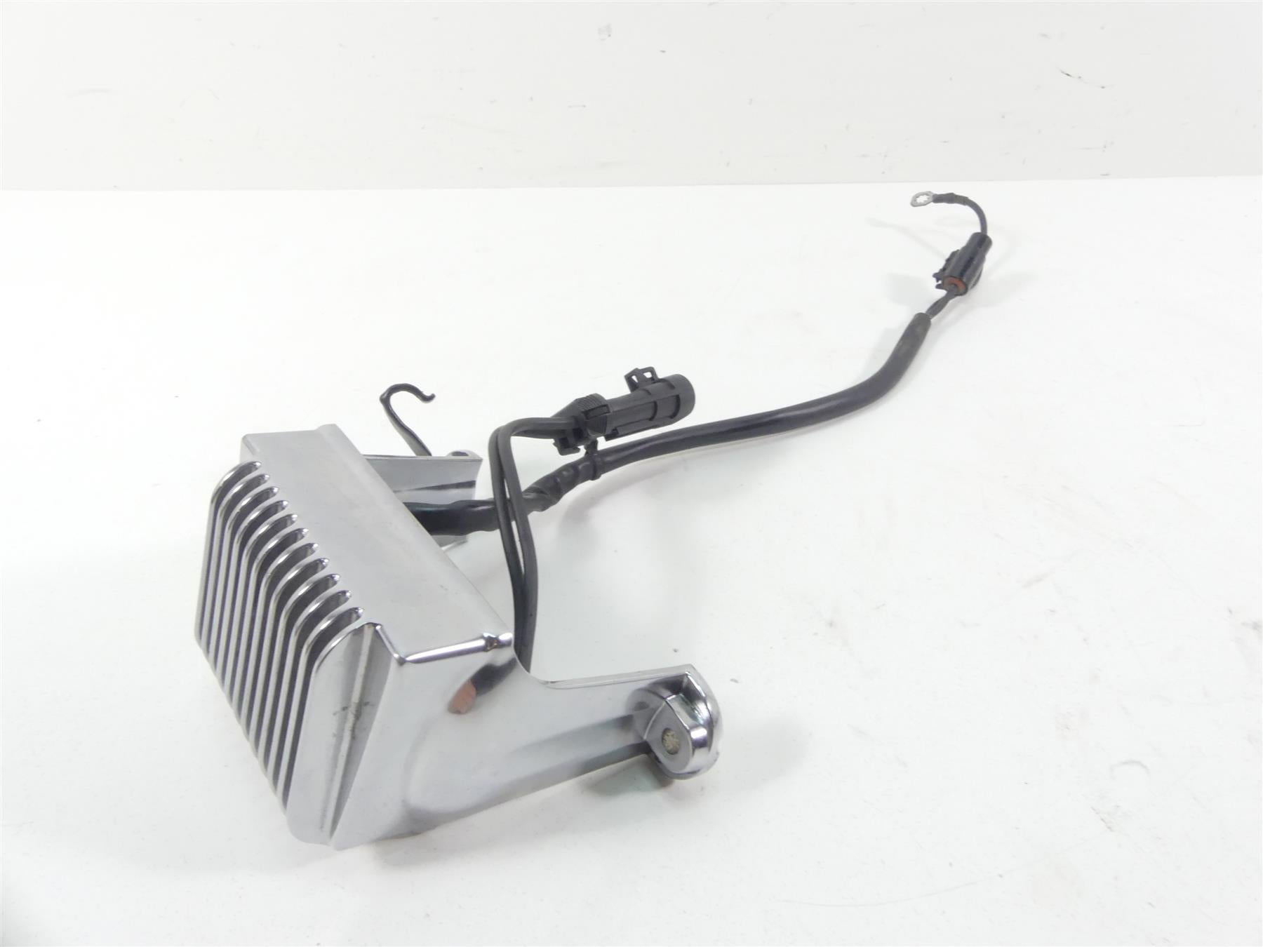 2004 Harley FLHTC SE CVO Electra Glide Rectifier Voltage Regulator 74622-04 {{ shop.shopifyCountryName }} - Mototech271