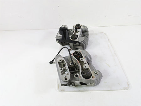 2009 Harley XR1200 Sportster Cylinderhead Cylinder Head Set 17523-08 17524-08 {{ shop.shopifyCountryName }} - Mototech271