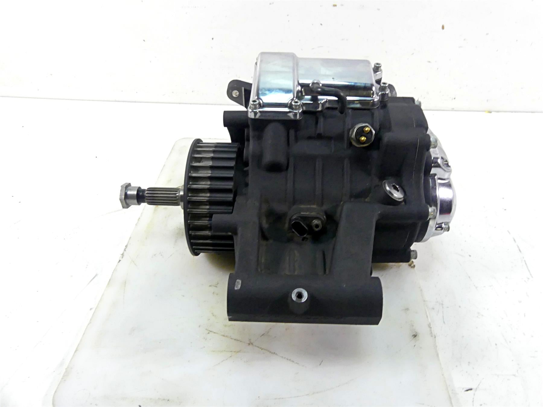 2011 Harley Softail FLSTF Fat Boy Transmission Gear Box 6 Speed 33012-10A {{ shop.shopifyCountryName }} - Mototech271