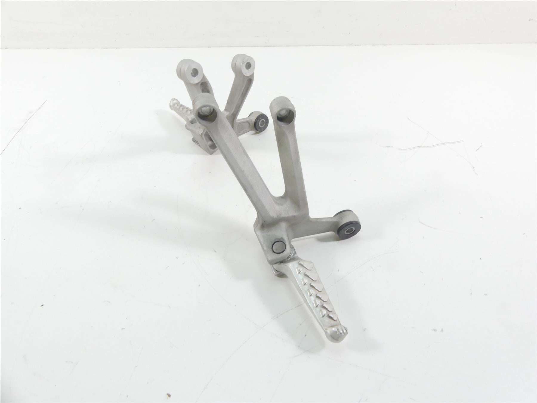 2004 Aprilia RSV 2 1000R Mille Rear Passenger Footpeg Set AP8134786 AP8134830 {{ shop.shopifyCountryName }} - Mototech271