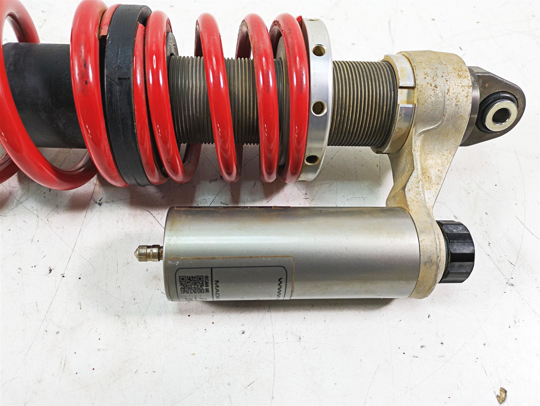 2019 Polaris RZR XP 1000 EPS Walker Evans Front Right Shock Damper 7045257 {{ shop.shopifyCountryName }} - Mototech271