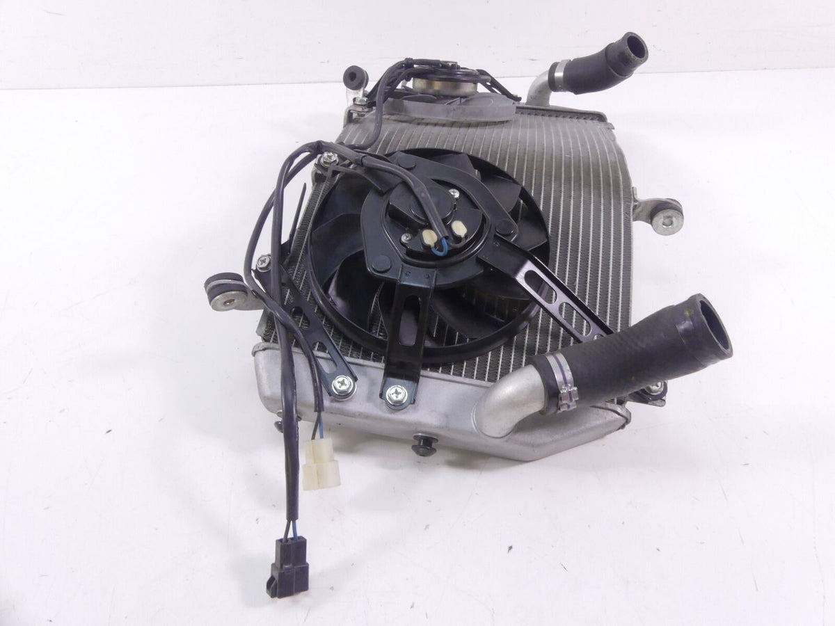 2015 Yamaha YZF-R1M Radiator Cooler Fan & Hoses Set - Read 2CR-12461-00-00 {{ shop.shopifyCountryName }} - Mototech271
