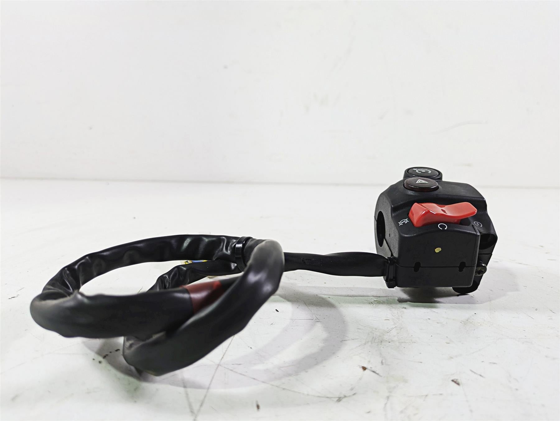 2014 Moto Guzzi California 1400 Touring Right Hand Control Switch B063030 {{ shop.shopifyCountryName }} - Mototech271