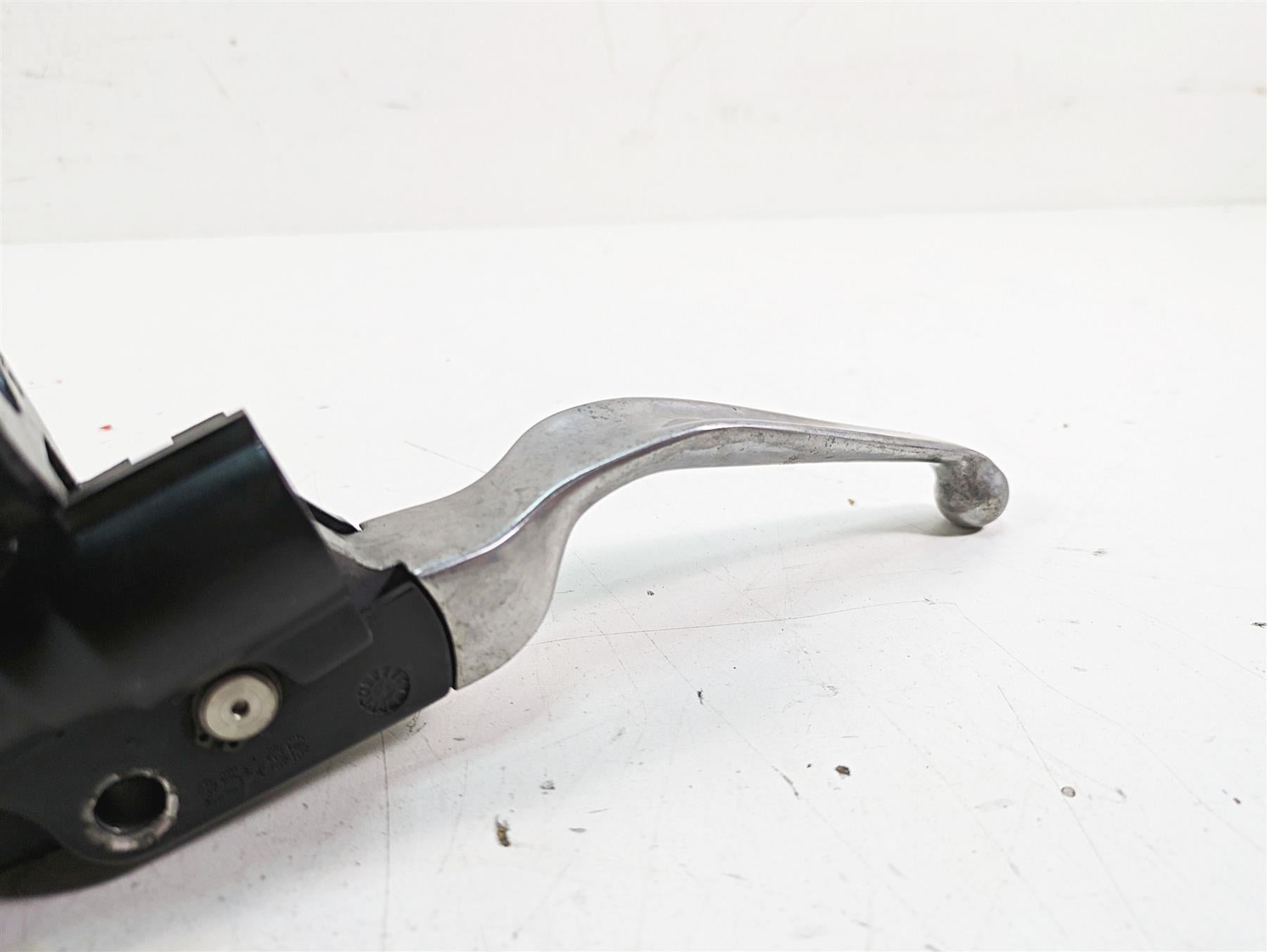 2009 Harley FXCWC Softail Rocker C Front 9/16" Brake Master Cylinder 45019-08C {{ shop.shopifyCountryName }} - Mototech271