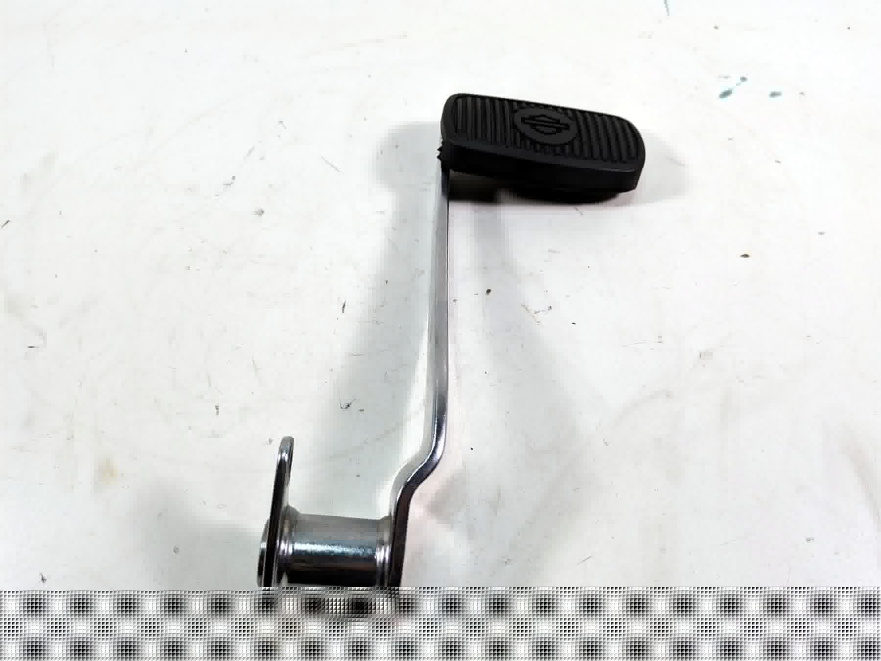 2006 Harley Touring FLHTCUI Electra Glide Rear Brake Pedal Lever 42407-02 {{ shop.shopifyCountryName }} - Mototech271