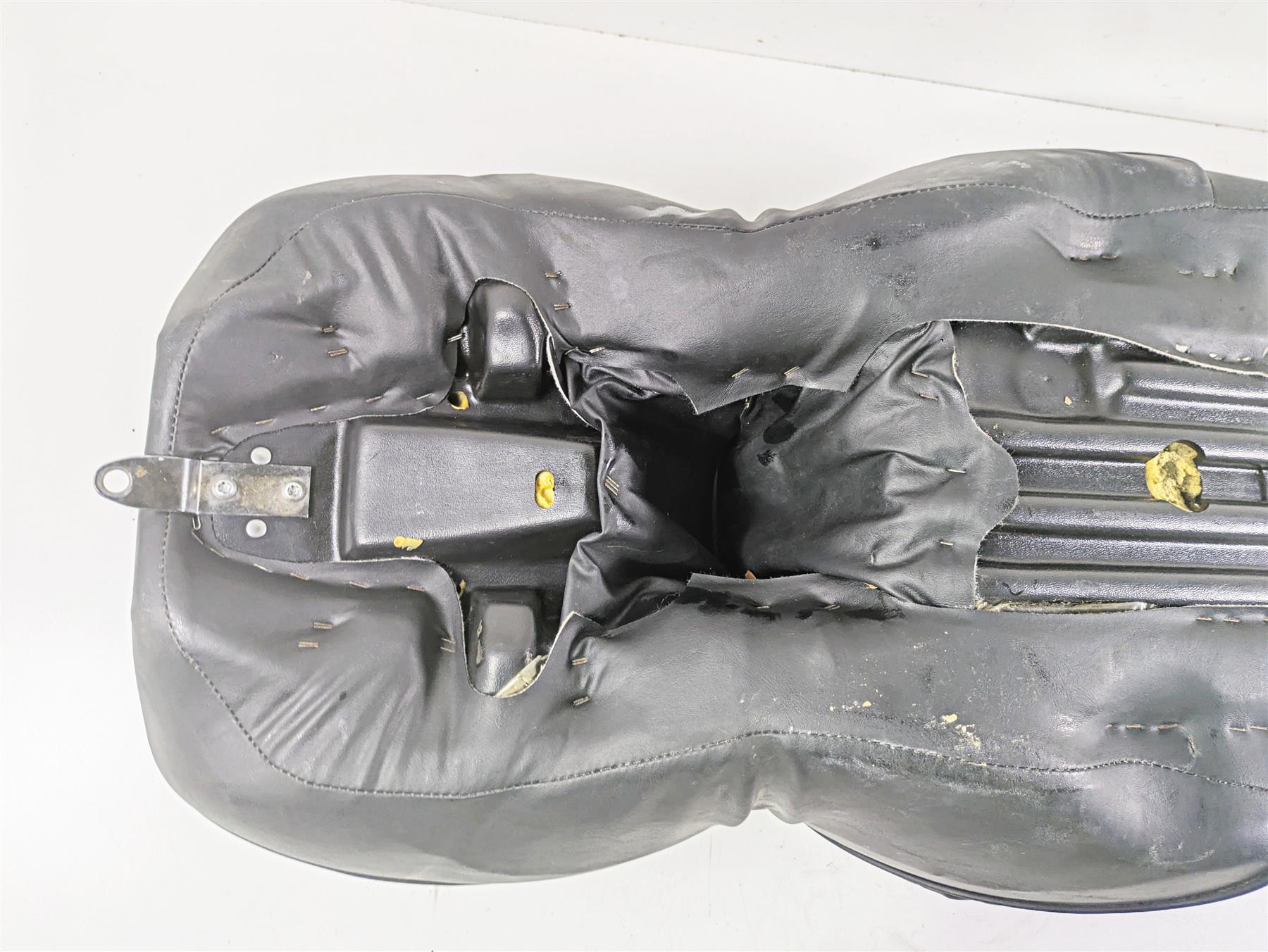 1999 Harley Touring FLHTCUI E-Glide Seat Saddle READ 52164-97B {{ shop.shopifyCountryName }} - Mototech271