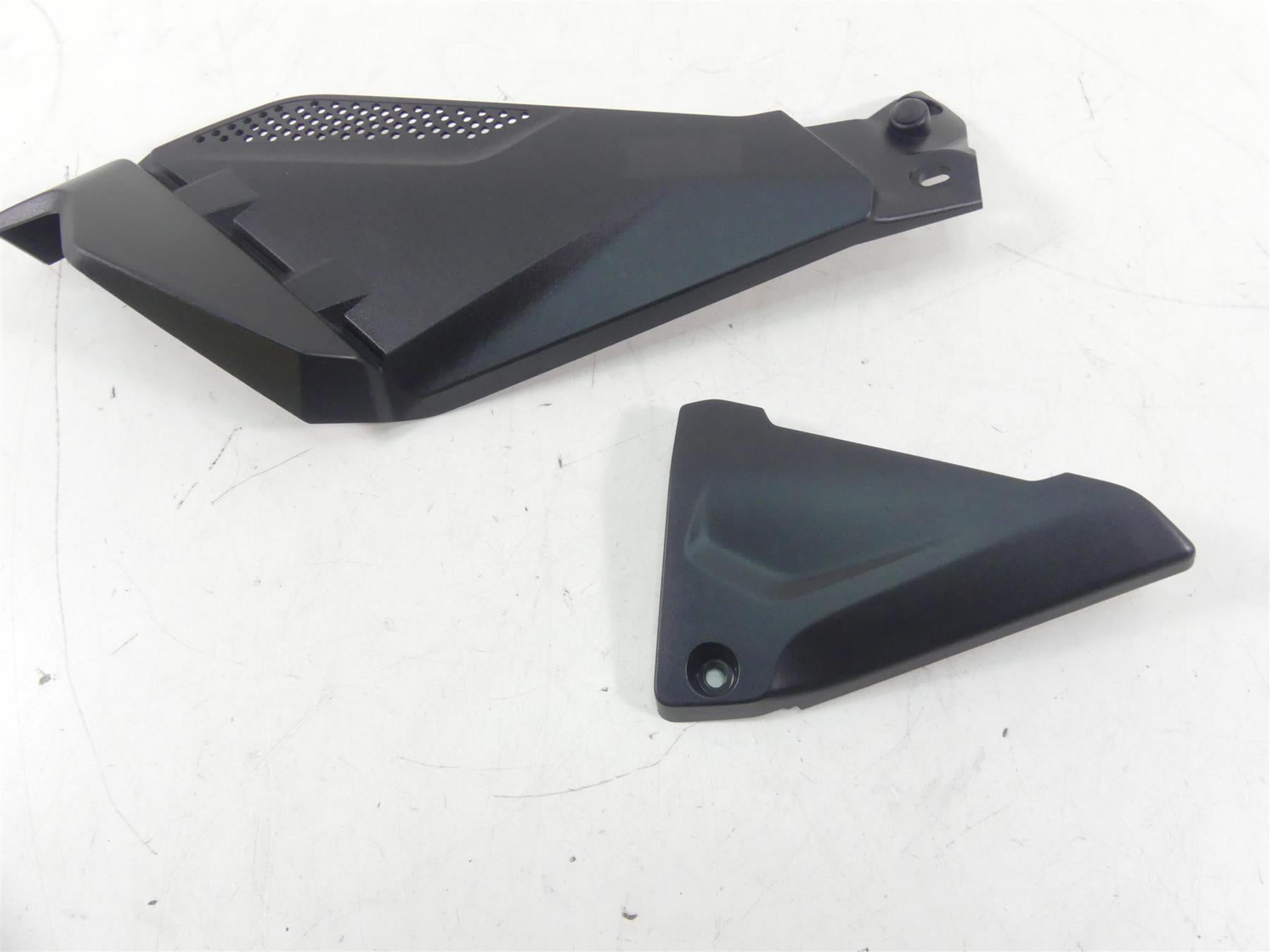 2017 BMW R1200GS GSW K50 Left Tank Side Fairing Cover Cowl Set 46638533659 {{ shop.shopifyCountryName }} - Mototech271