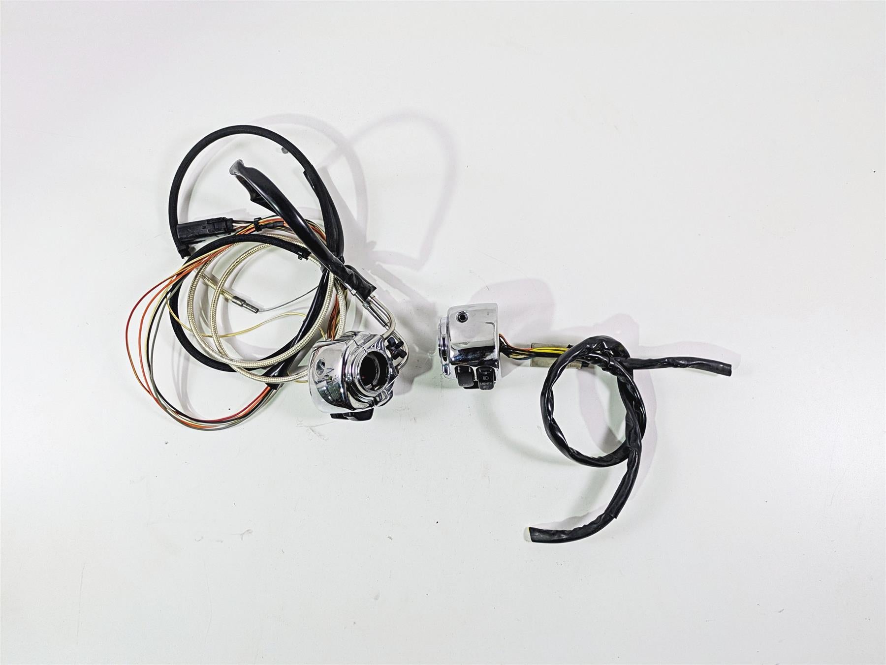 2008 Harley FXCWC Softail Rocker Left Right Chrome Control Switch Set 71682-06A {{ shop.shopifyCountryName }} - Mototech271