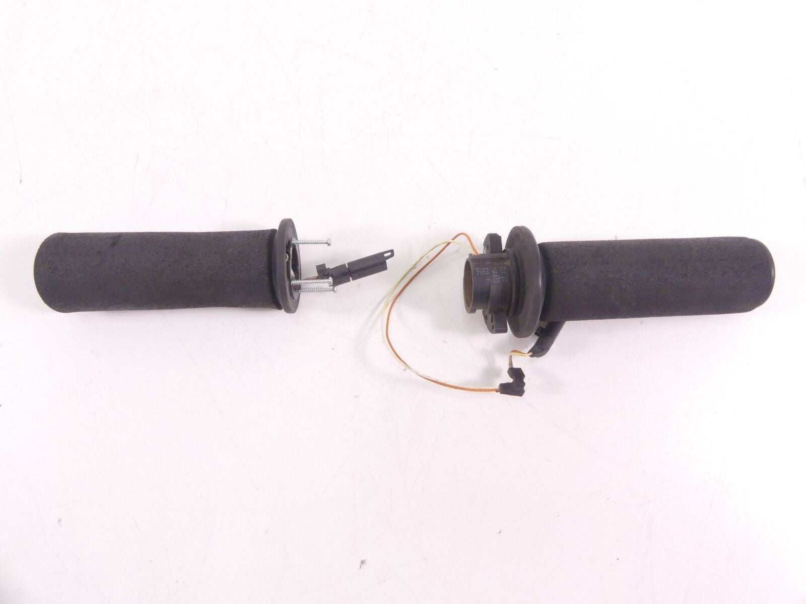 2016 BMW R1200RS K54 Left Right Heated Handle Grip Set 61318552124 {{ shop.shopifyCountryName }} - Mototech271