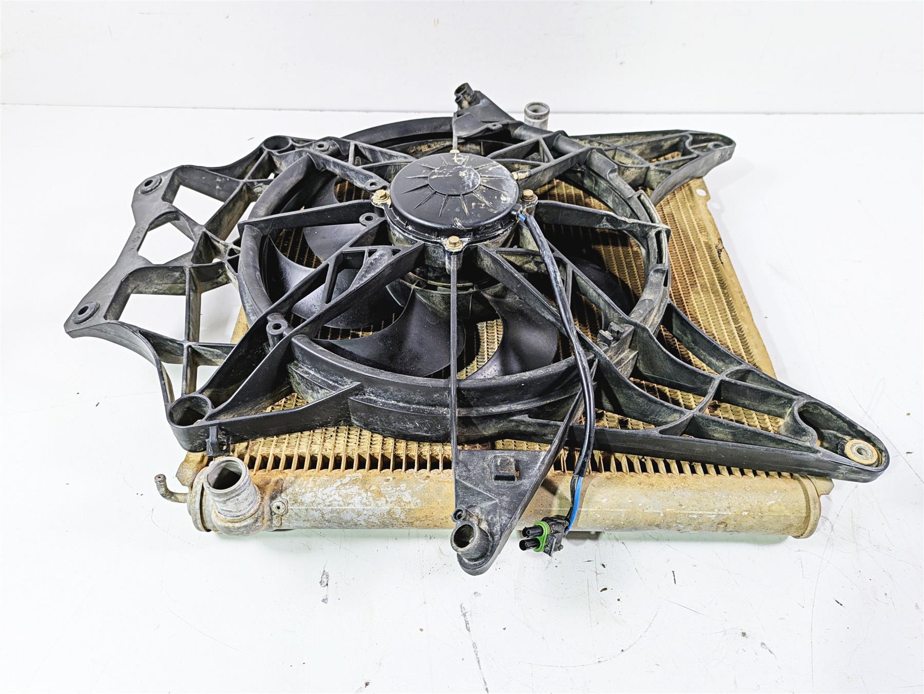 2019 Can Am Maverick X3 XRS Turbo R Radiator & Fan Set 709200703 709200588 {{ shop.shopifyCountryName }} - Mototech271