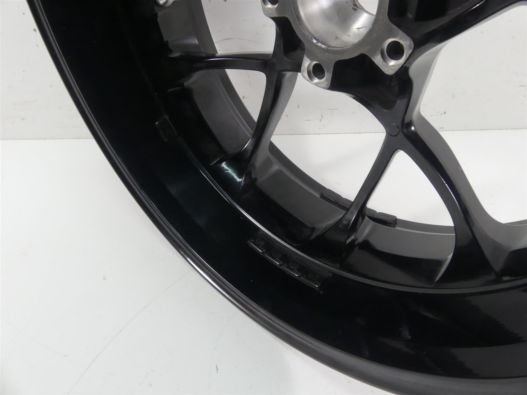 2016 KTM 1290 Superduke R Straight Rear Wheel Rim 17x6 6141010104430 {{ shop.shopifyCountryName }} - Mototech271