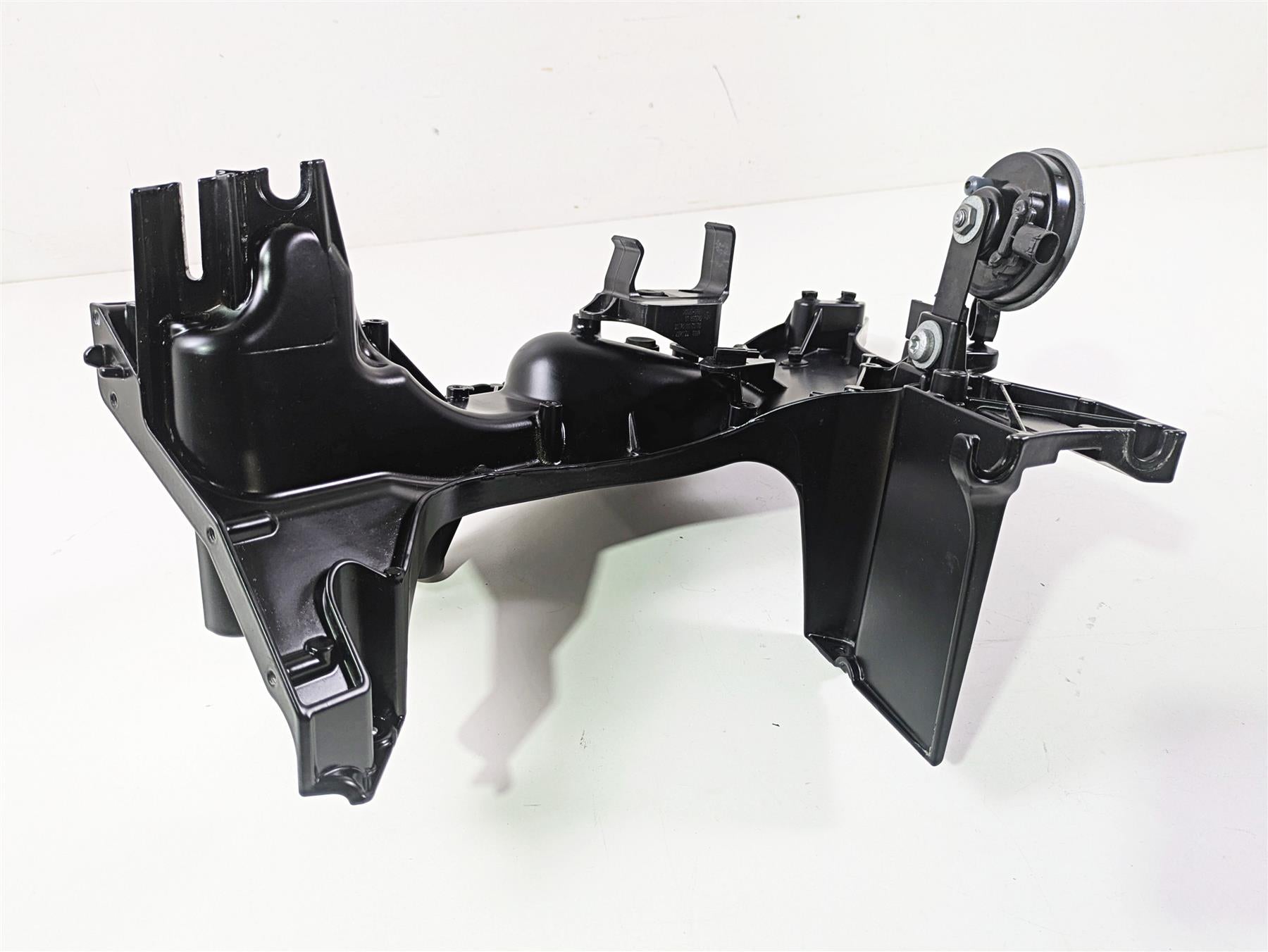 2014 BMW K1600 GTL K48 Left Front Dash Carrier Stay Bracket 46637709517 {{ shop.shopifyCountryName }} - Mototech271