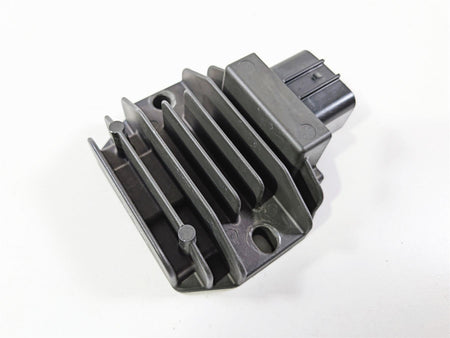 2024 Yamaha YZF R1 RN65 Rectifier Voltage Regulator FH022BA 2CR-81960-00-00 {{ shop.shopifyCountryName }} - Mototech271