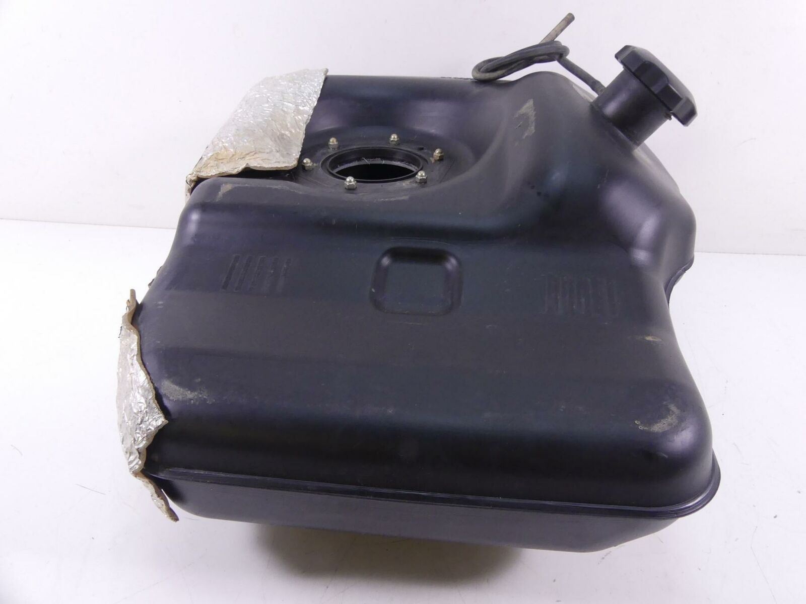 2016 Yamaha YXZ1000 R EPS SE Fuel Gas Petrol Reservoir Tank 2HC-F4110-00-00 {{ shop.shopifyCountryName }} - Mototech271