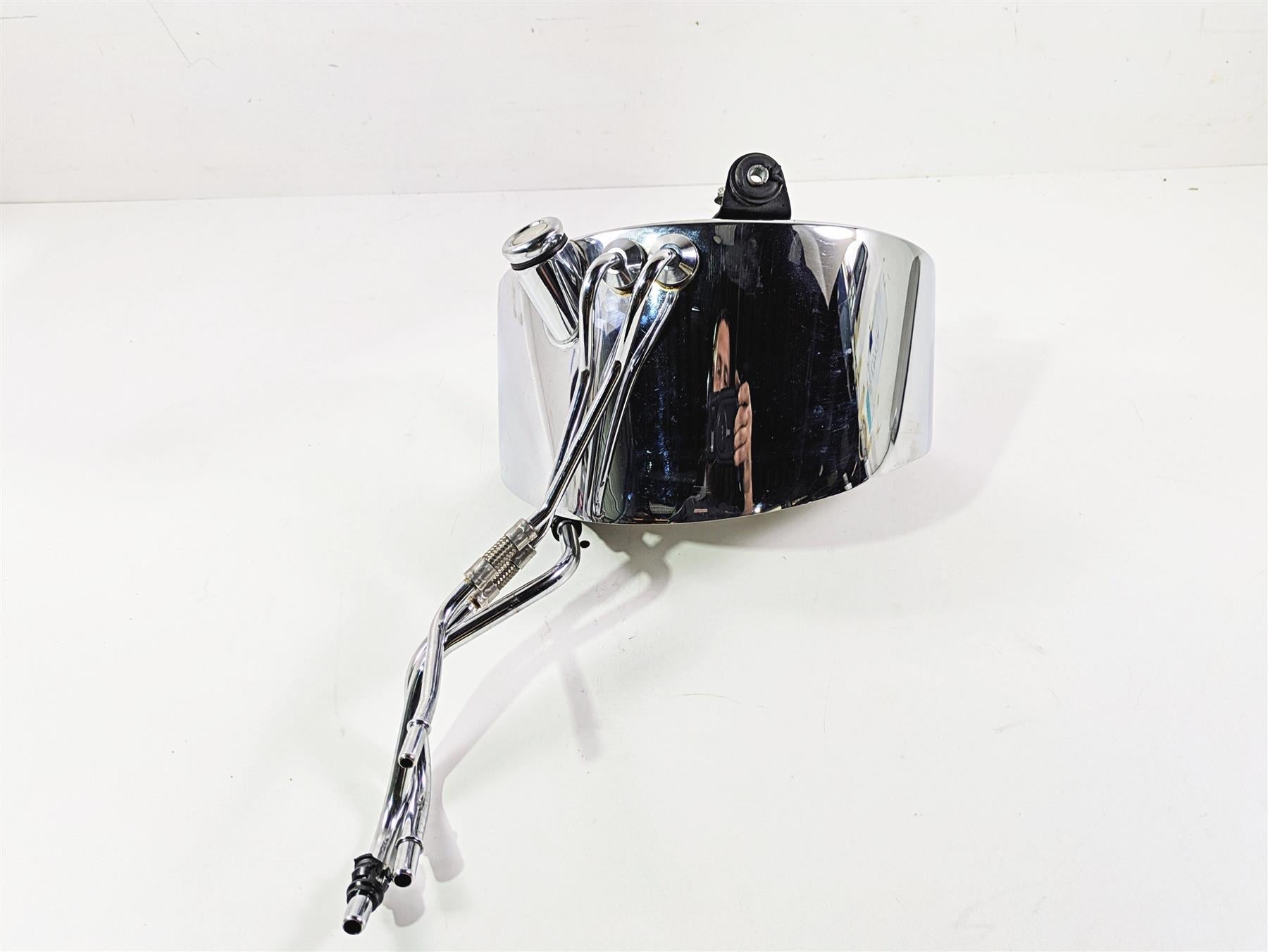 2004 Harley Softail FXSTDI Deuce Chrome Oil Tank Reservoir 62498-00A {{ shop.shopifyCountryName }} - Mototech271