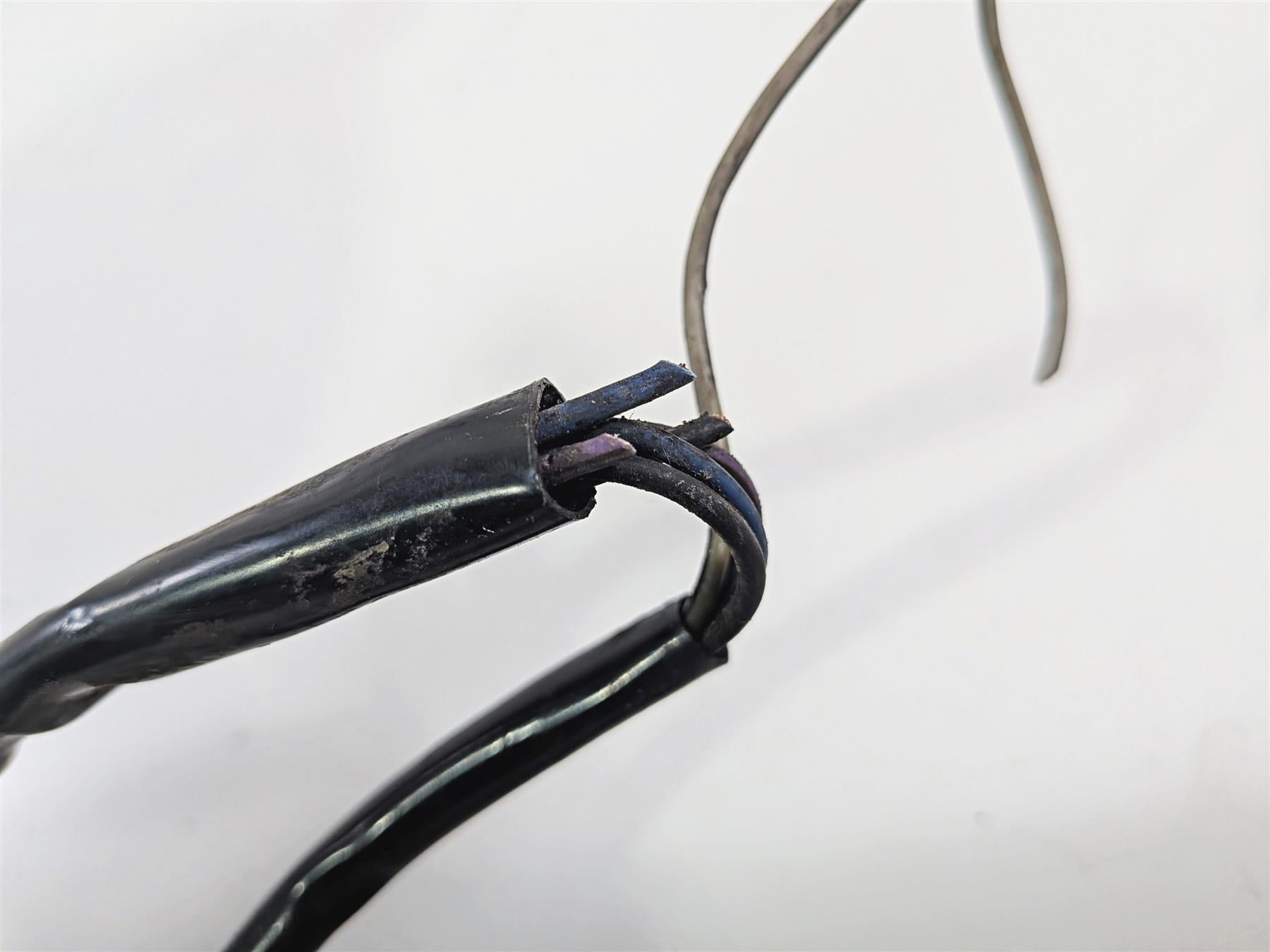 2000 Harley Touring FLHRCI Road King Spotlight Bar & Right Light Read 68712-94A {{ shop.shopifyCountryName }} - Mototech271