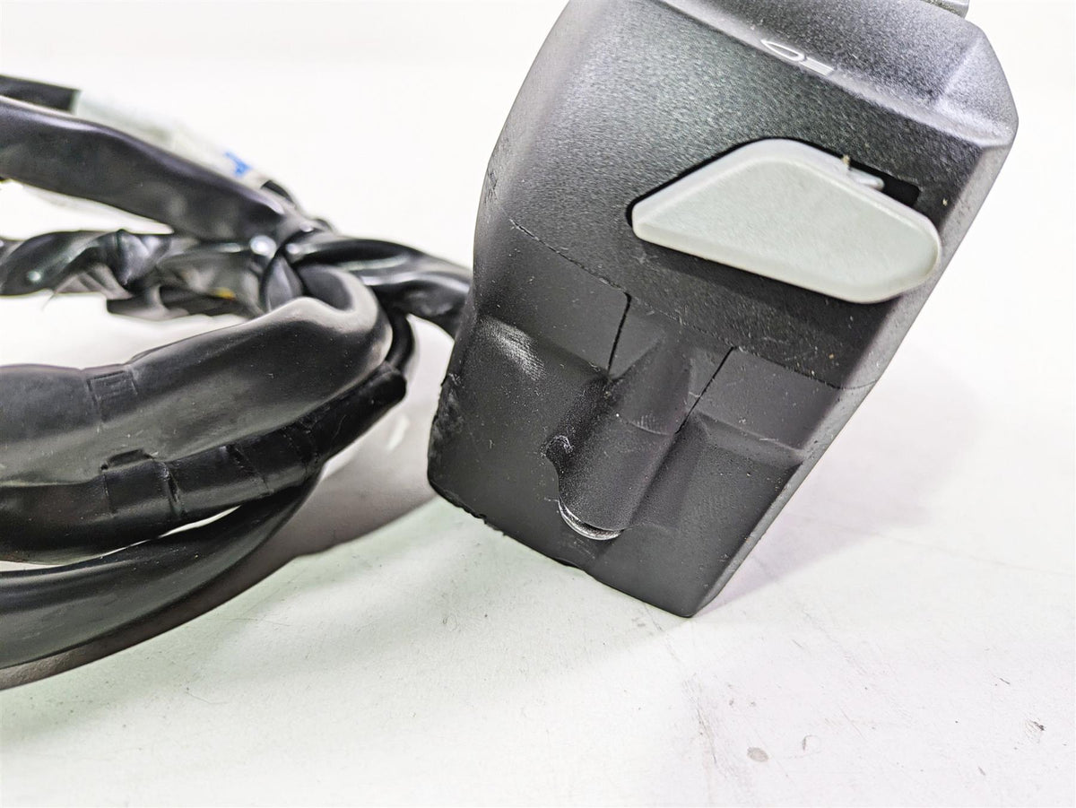 2023 BMW G310R K03 Left Hand Light Horn Control Switch 61318545349 {{ shop.shopifyCountryName }} - Mototech271