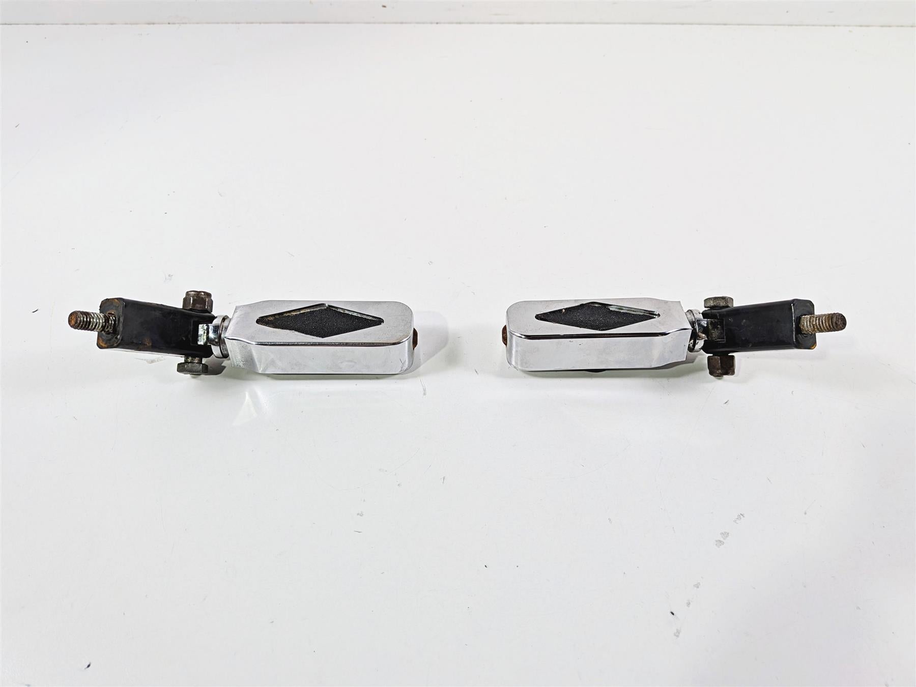 2003 Harley Sportster XL1200 Rear Passenger Foot Peg Set 50615-83 {{ shop.shopifyCountryName }} - Mototech271