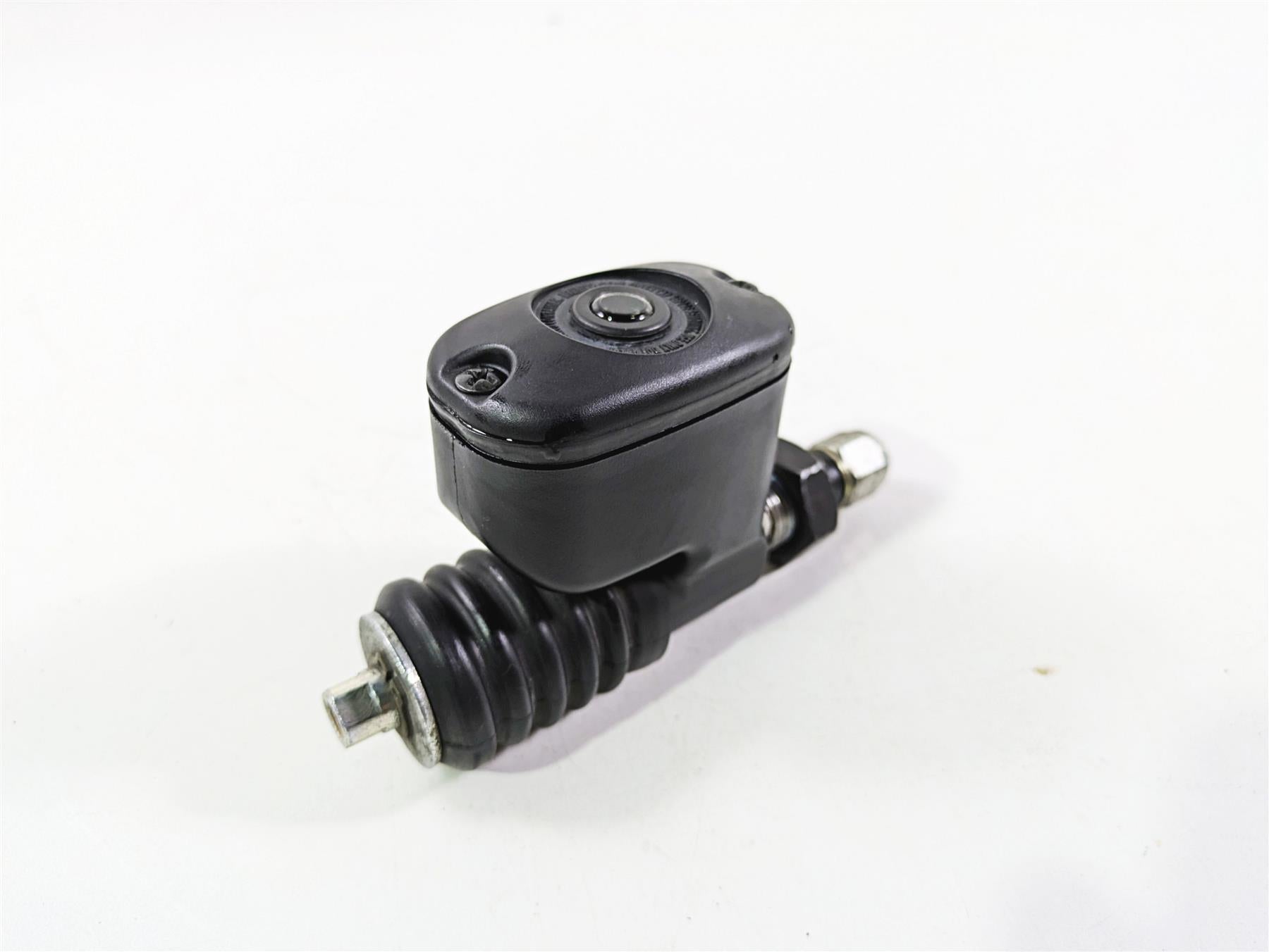 2017 Harley Dyna FXDB Street Bob Rear Brake Master Cylinder - Read 41700065A {{ shop.shopifyCountryName }} - Mototech271