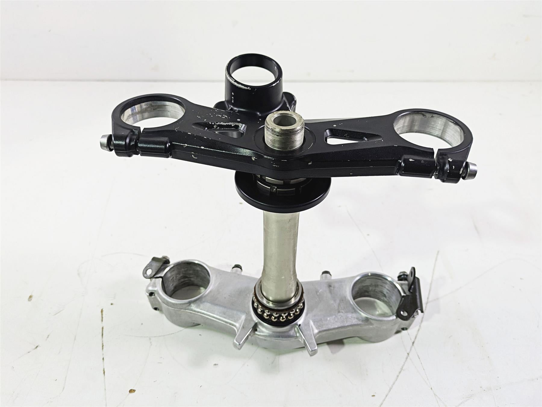 2005 Kawasaki ZX1000 ZX10R Ninja Upper Lower Triple Tree Set 44037-0019 {{ shop.shopifyCountryName }} - Mototech271