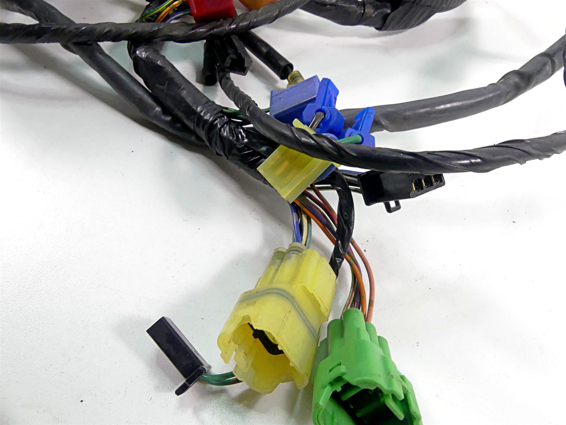2002 Honda VTX1800 R Wiring Harness Loom - No Cuts 32100-MCV-670 {{ shop.shopifyCountryName }} - Mototech271