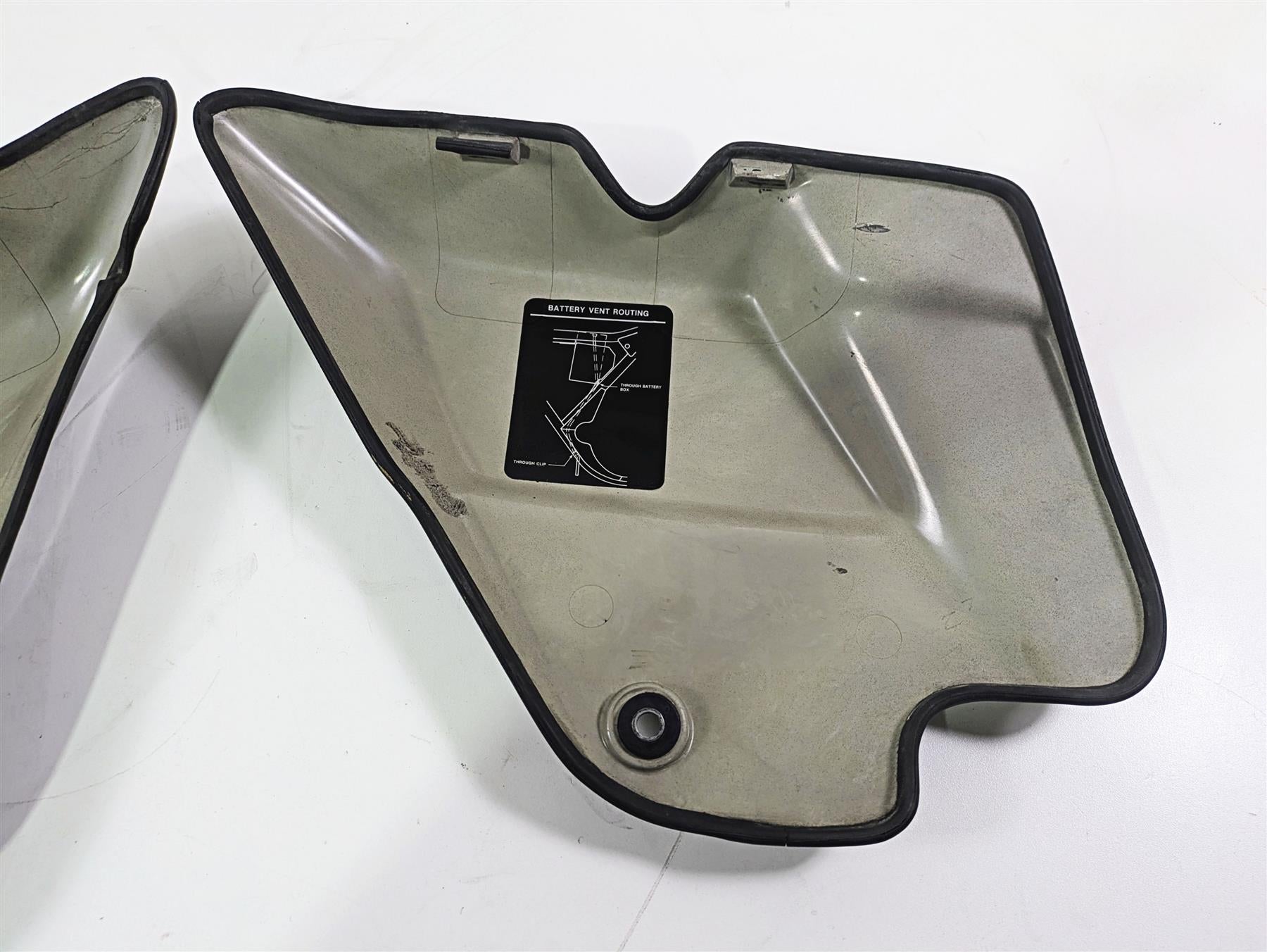 1996 Harley Touring FLHTCUI Electra Glide Side Cover Fairing Set 66248-93 {{ shop.shopifyCountryName }} - Mototech271