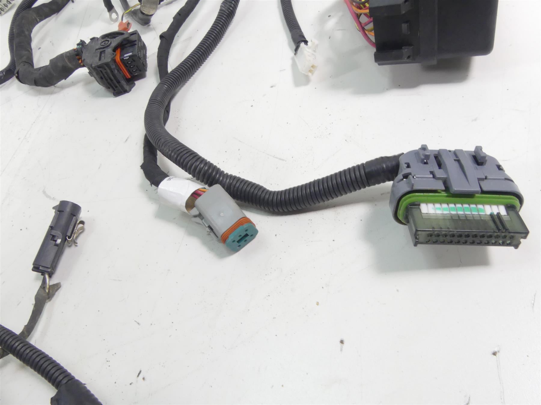2020 Can-Am Commander 1000R XT Wiring Harness Loom -Read 710006089 {{ shop.shopifyCountryName }} - Mototech271