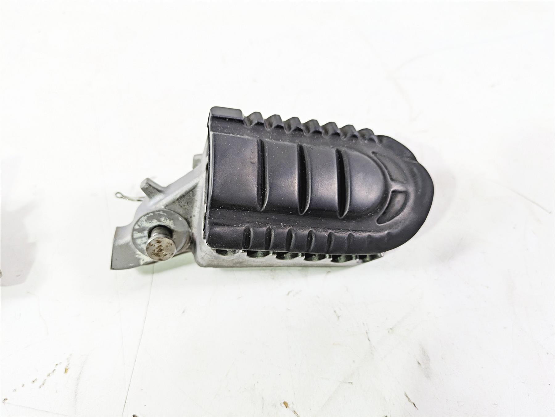 2017 BMW F800GS Adv K75 Front Footpeg Foot Peg Rest Set 77258533661 77258533662 {{ shop.shopifyCountryName }} - Mototech271