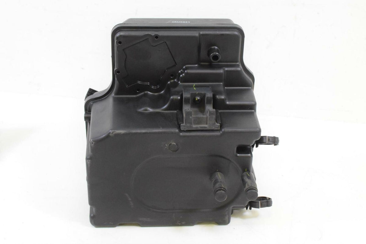 2015 Triumph Rocket III Touring ABS Mid Center Air Box Breather Cleaner T2202201 {{ shop.shopifyCountryName }} - Mototech271