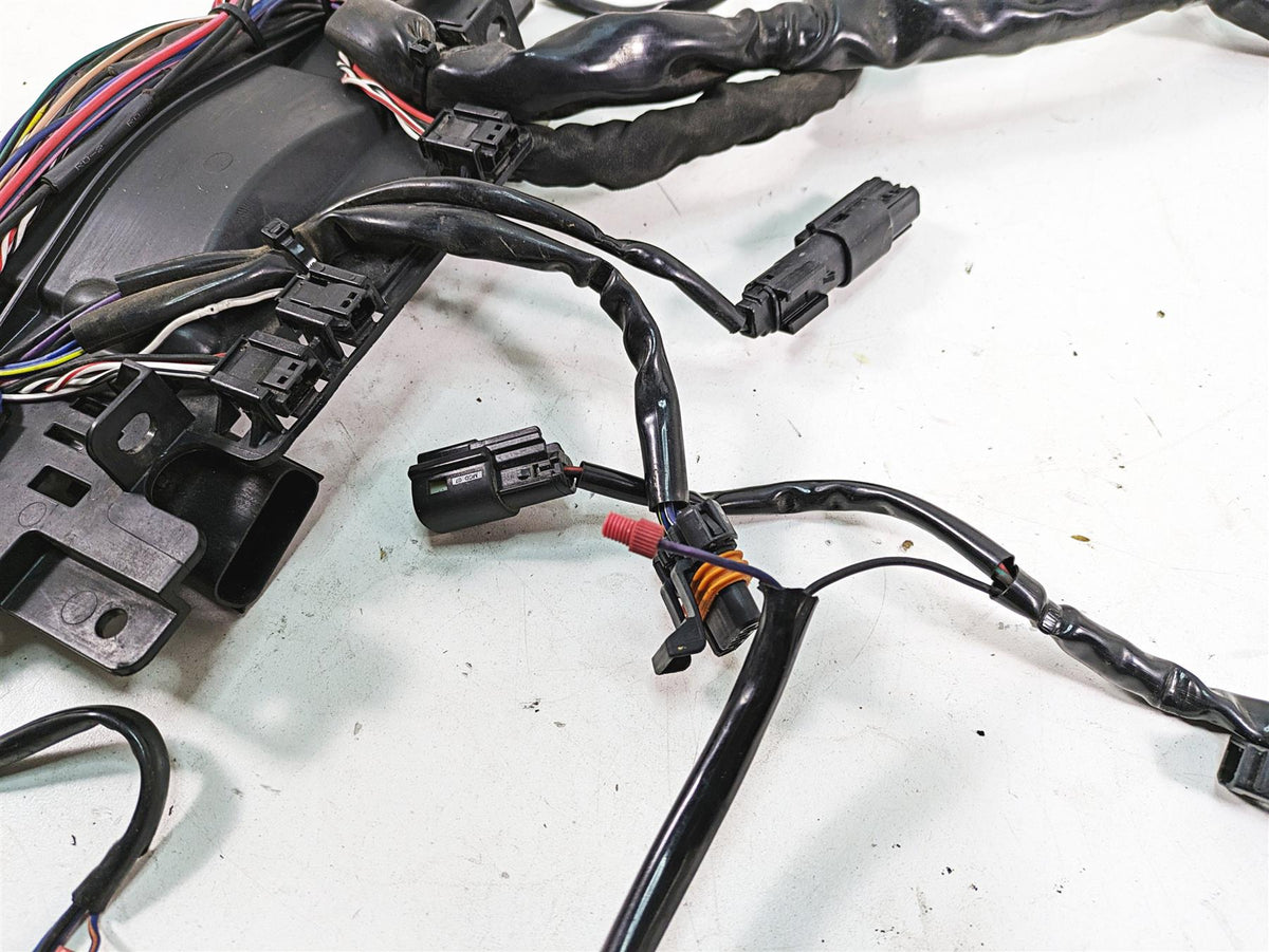 2018 Harley Touring FLHXSE CVO Street Glide Front Fairing Wiring -Read 69201731 {{ shop.shopifyCountryName }} - Mototech271