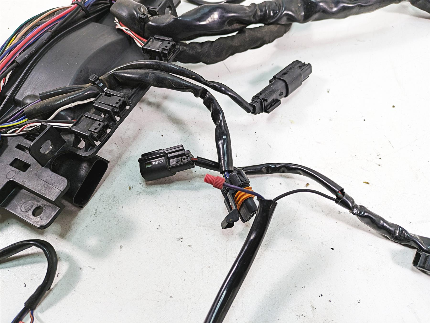2018 Harley Touring FLHXSE CVO Street Glide Front Fairing Wiring -Read 69201731 {{ shop.shopifyCountryName }} - Mototech271