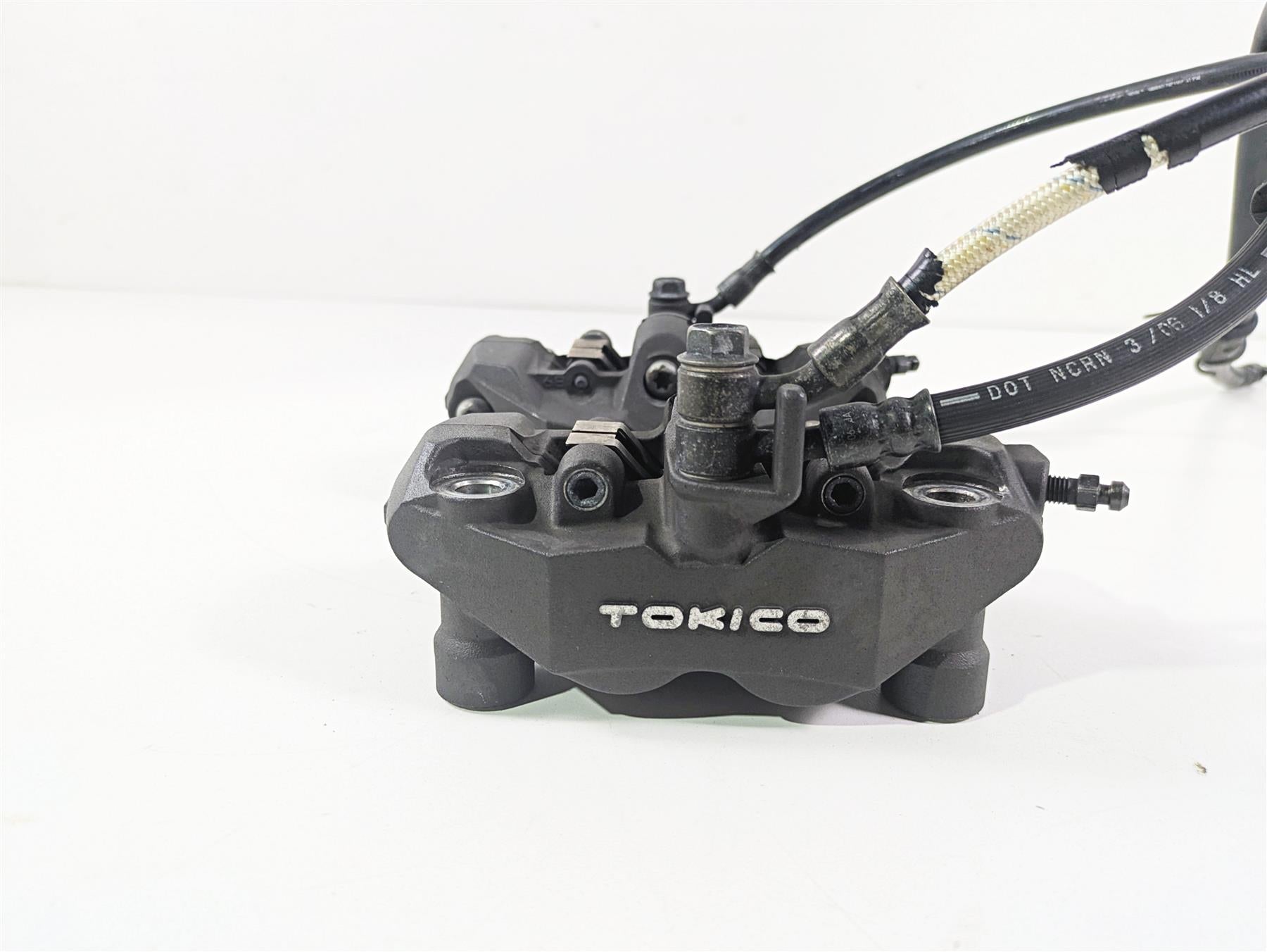 2006 Suzuki GSXR1000 K6 Front Brake Calipers Tokico 59100-41G00-999 59300-41G00 {{ shop.shopifyCountryName }} - Mototech271