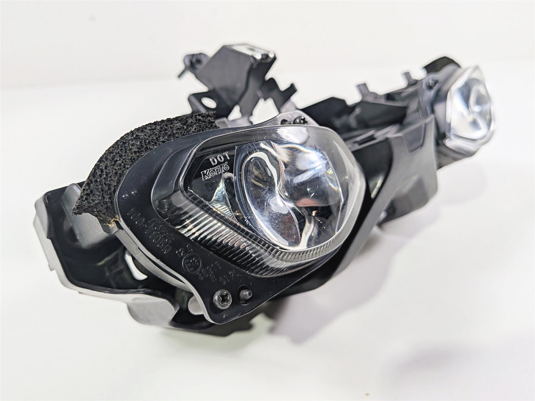 2023 Yamaha MT10 MTN1000 Headlight Head Light Lamp Set B5Y-84300-00-00 {{ shop.shopifyCountryName }} - Mototech271