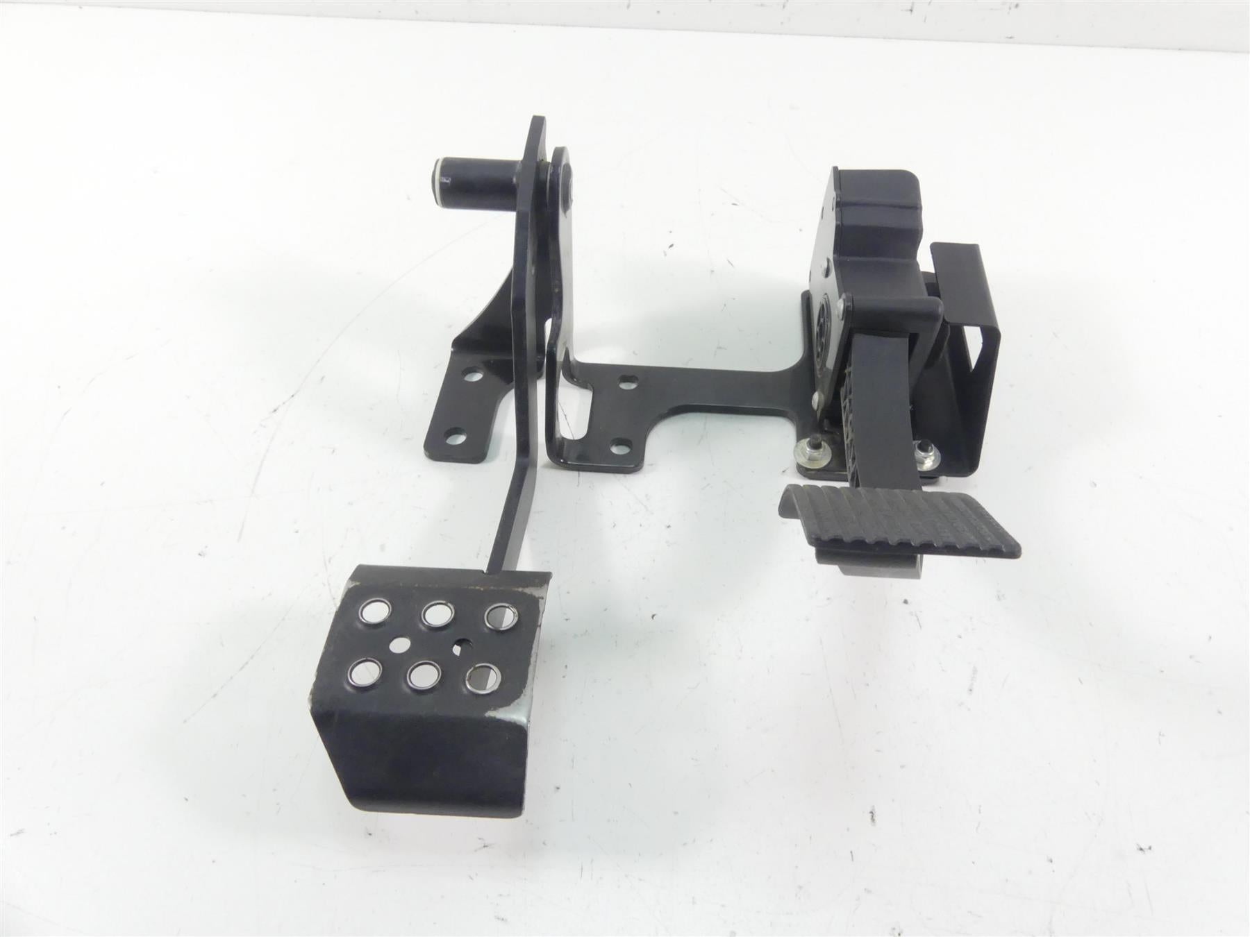 2021 Polaris RZR XP 1000 EPS Brake & Accelerate Pedal Mount Set 1021765 4014042 {{ shop.shopifyCountryName }} - Mototech271
