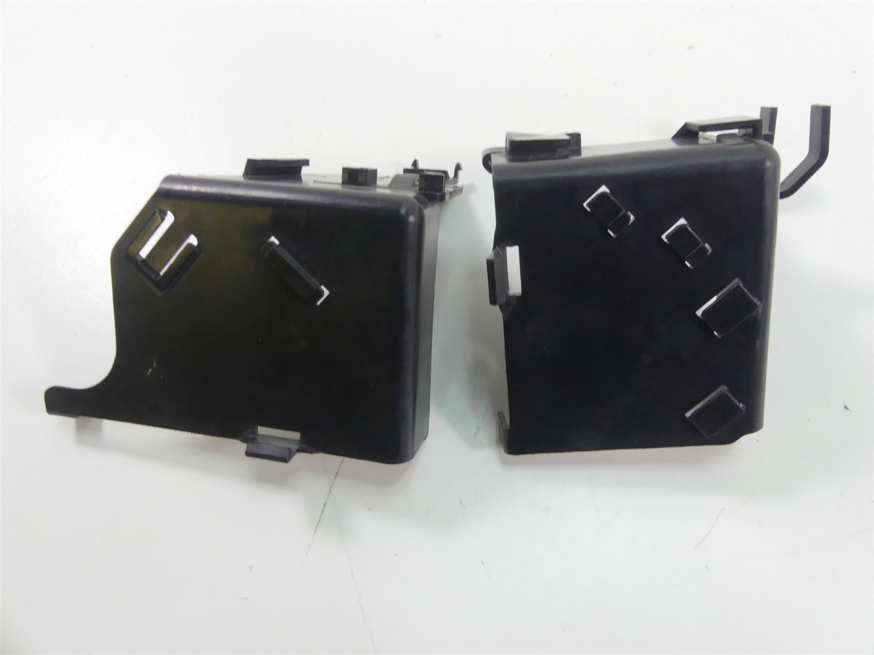 2011 Harley VRSCF Muscle Rod Battery Electric Plastic Holder Stay Set 70473-07 {{ shop.shopifyCountryName }} - Mototech271