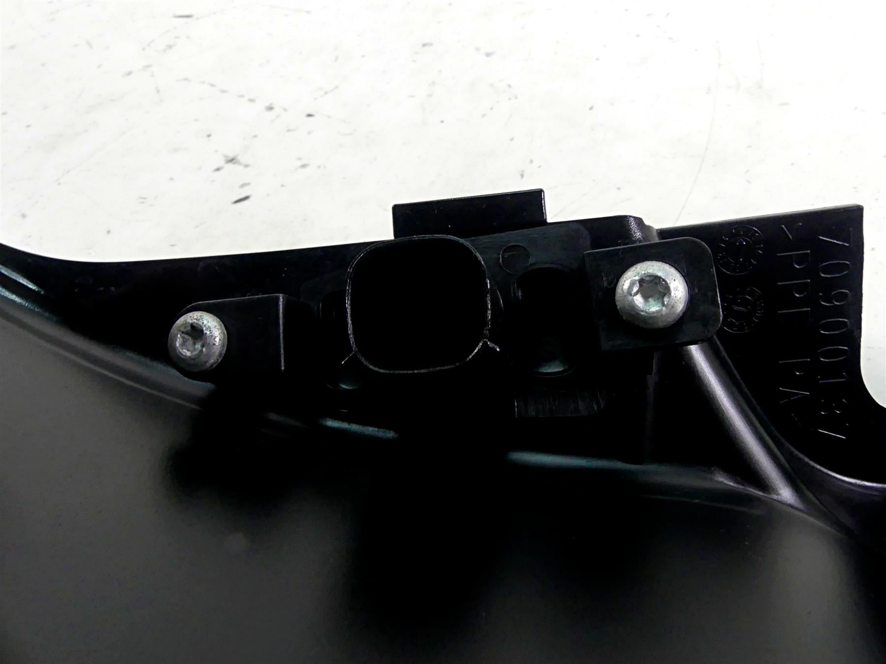 2015 Harley Touring FLHXS Street Glide Ignition Switch Panel Fairing 70900137 {{ shop.shopifyCountryName }} - Mototech271