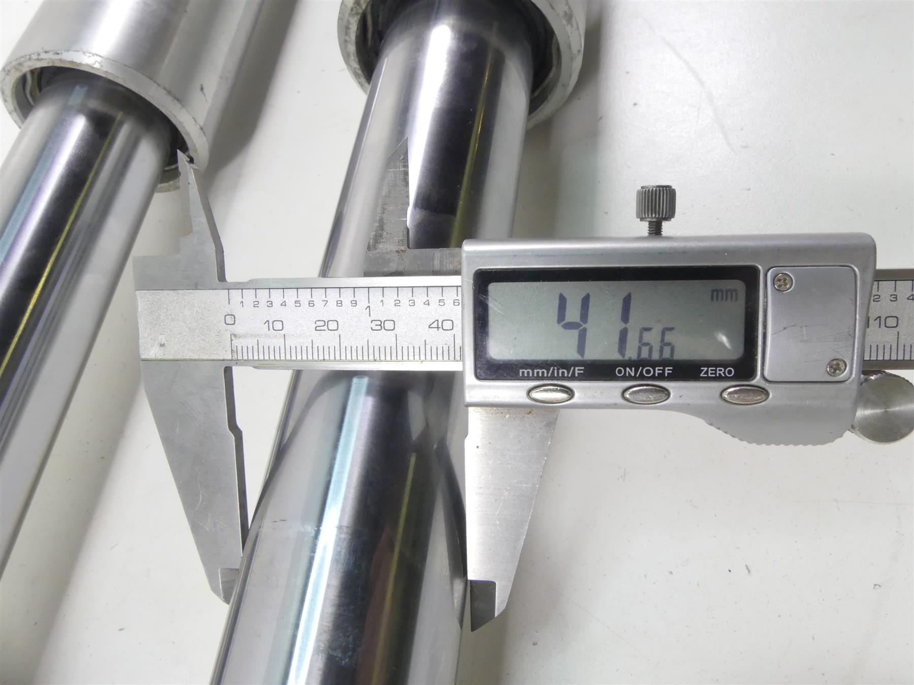2001 Harley Touring FLHRCI Road King Straight Front Fork Leg Set - 41mm 46495-00 {{ shop.shopifyCountryName }} - Mototech271