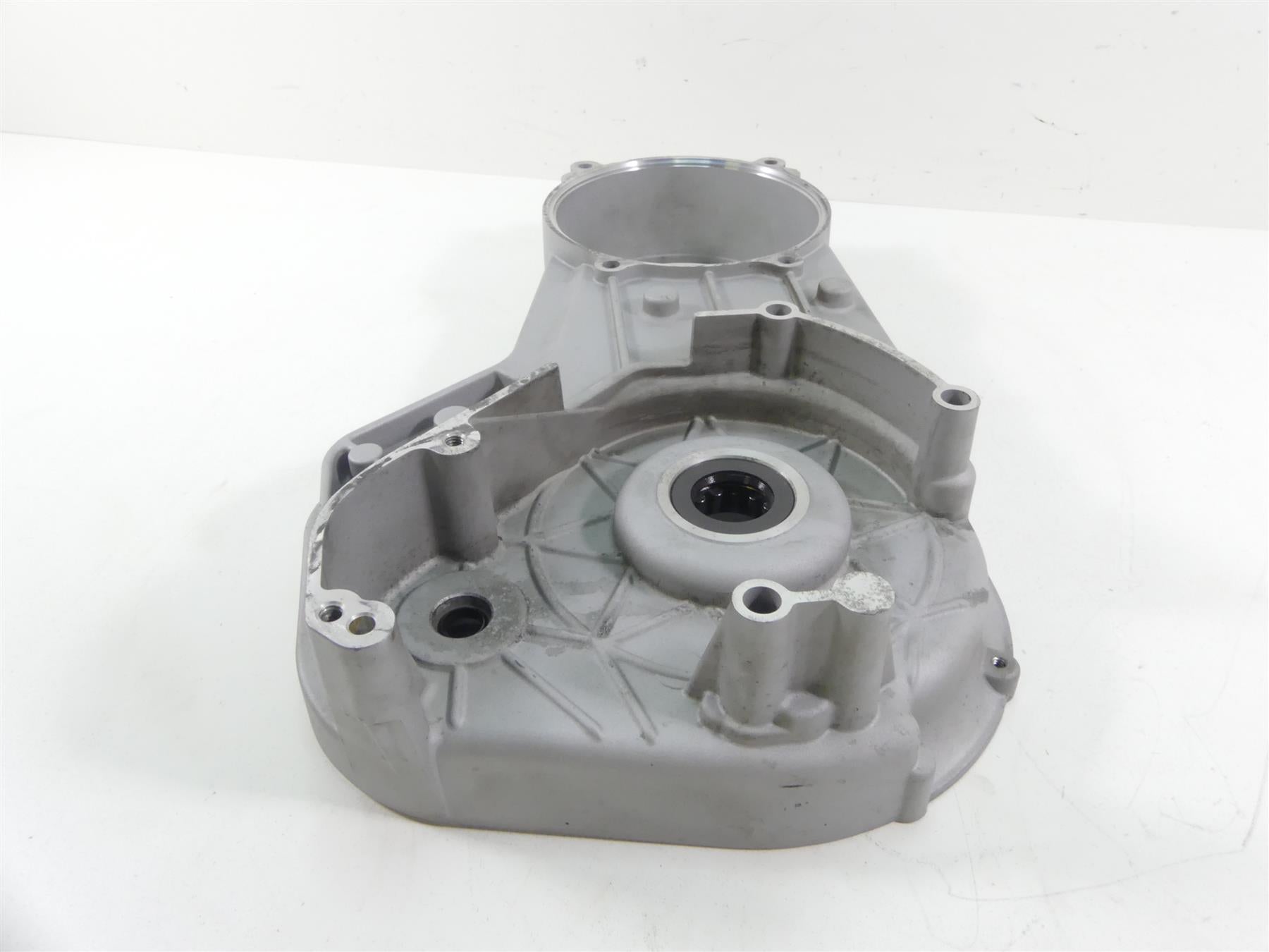 2004 Harley FLHTC SE CVO Electra Glide Inner Primary Drive Clutch Cover 60677-01 {{ shop.shopifyCountryName }} - Mototech271