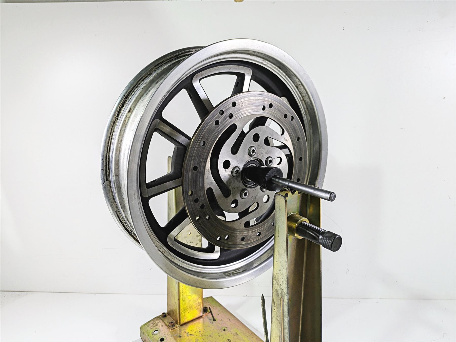 2015 Harley FXDL Dyna Low Rider Oem Rear Wheel Rim 17x4.5 Cast 40900289 {{ shop.shopifyCountryName }} - Mototech271
