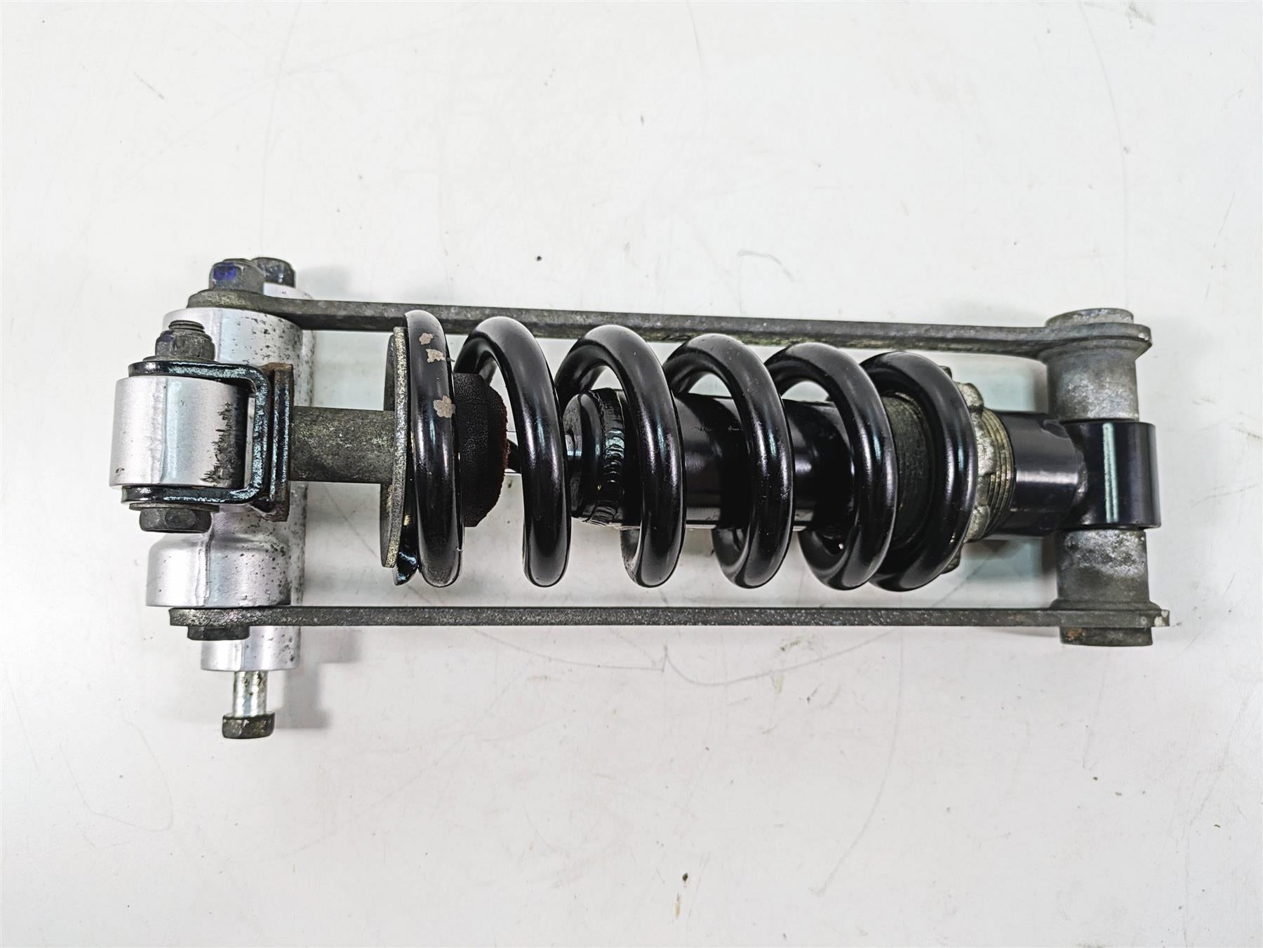 2009 Yamaha XV1900 Raider Rear Suspension Shock Damper 5C7-22210-00-00 {{ shop.shopifyCountryName }} - Mototech271
