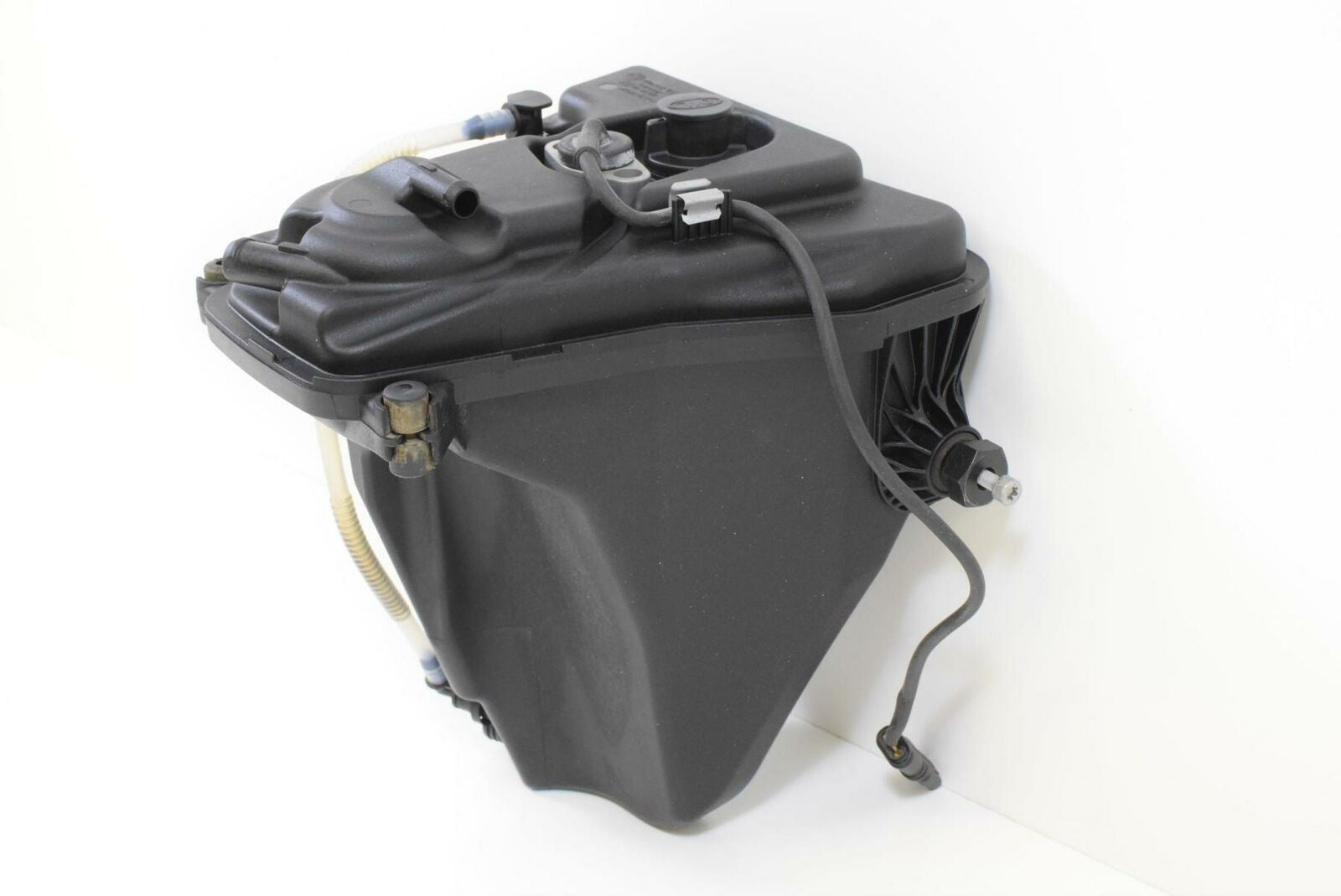 2008 BMW K1200GT K1200 GT K44 Oil Tank Reservoir Assembly 7707551 {{ shop.shopifyCountryName }} - Mototech271