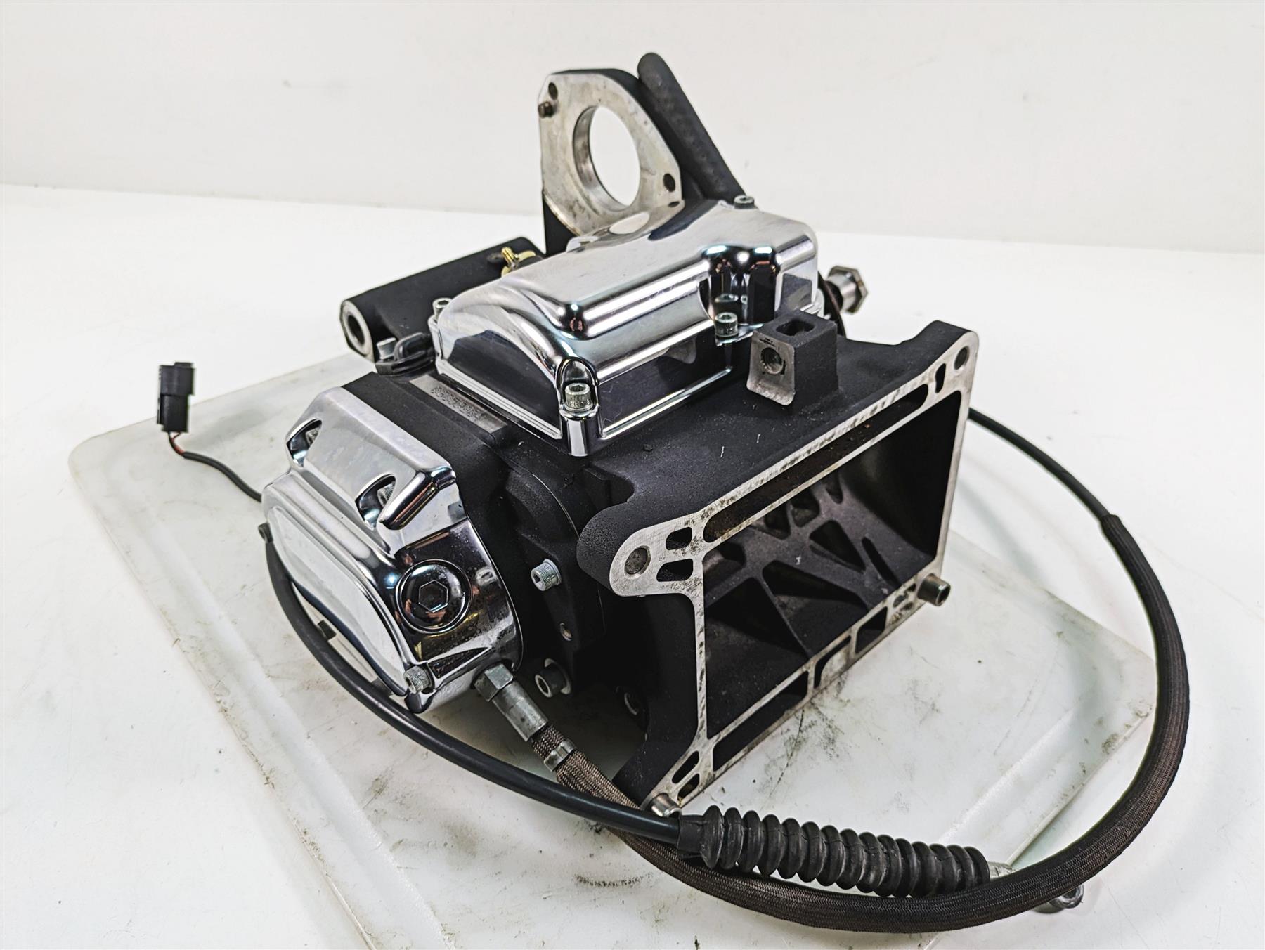 2006 Harley Softail FXSTSI Springer Transmission Gear Box 5 Speed 33053-06A {{ shop.shopifyCountryName }} - Mototech271
