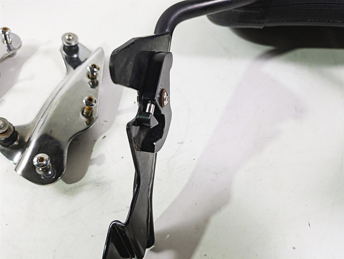 2011 Harley Touring FLHTCUSE CVO E-Glide Passenger Backrest & Mounts 52627-09 {{ shop.shopifyCountryName }} - Mototech271