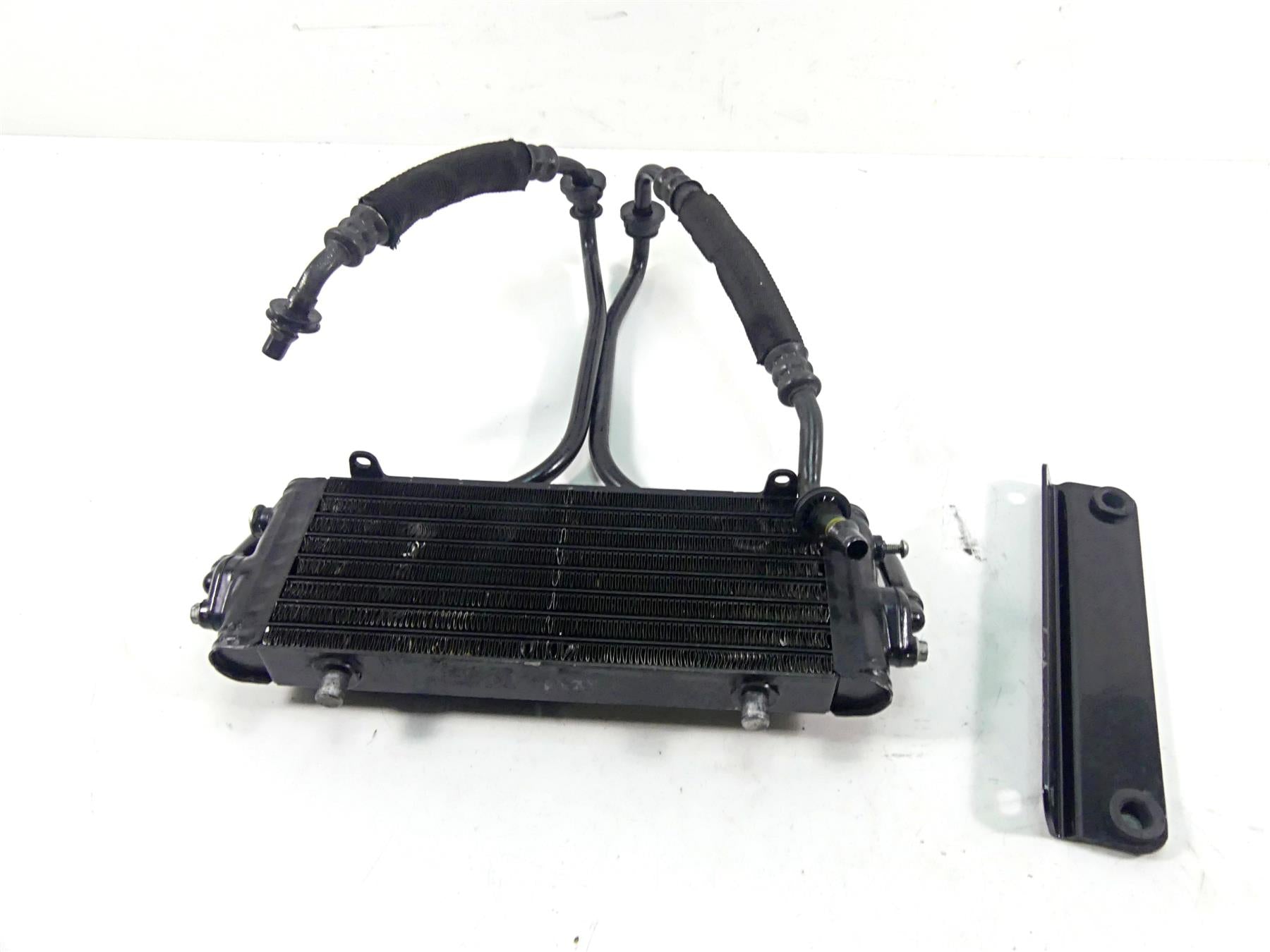 2005 Harley VRSCSE CVO V-Rod Oil Cooler & Line Set 26723-04