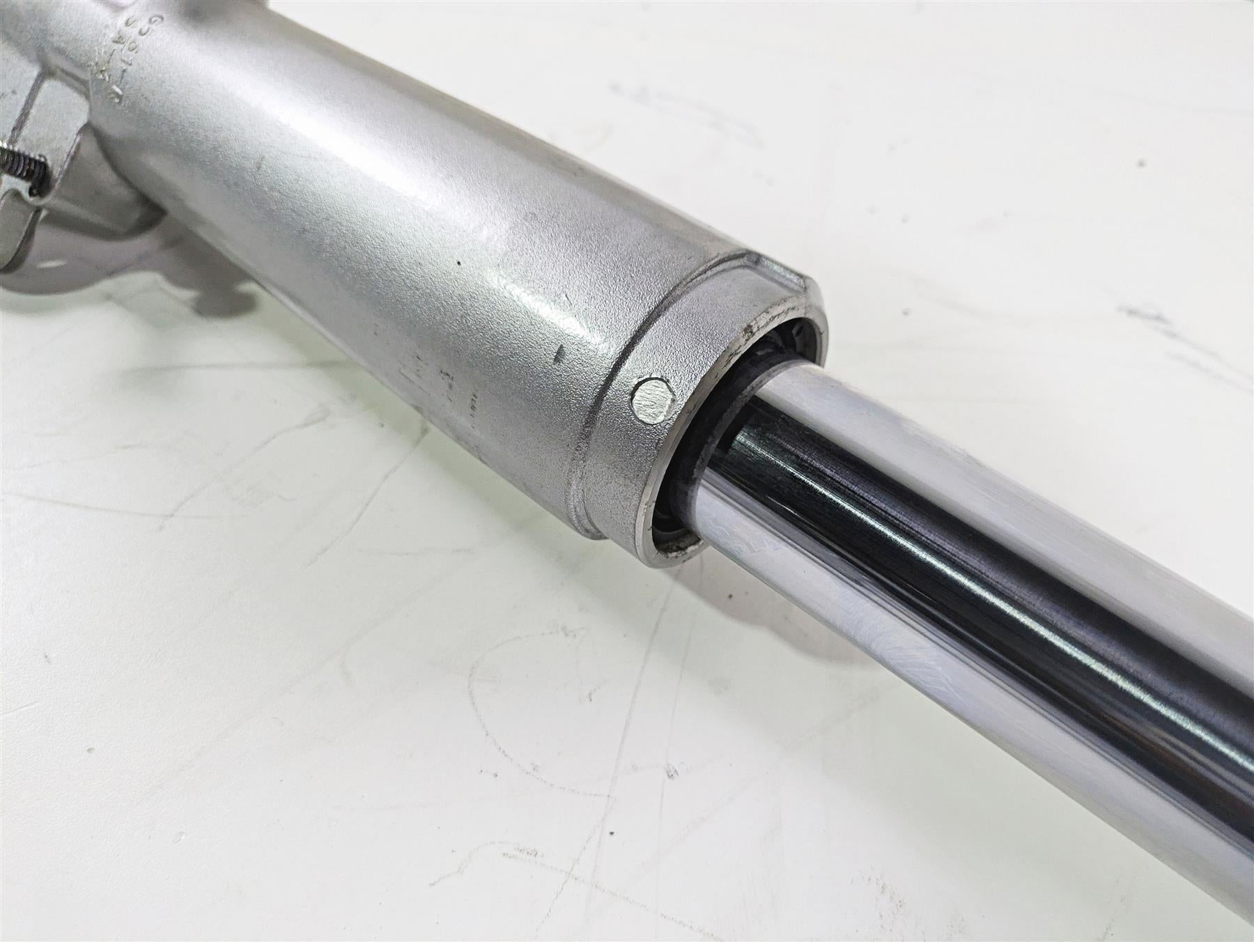 1996 Harley Touring FLHTCUI Electra Glide Straight Showa Front Forks 45863-84 {{ shop.shopifyCountryName }} - Mototech271