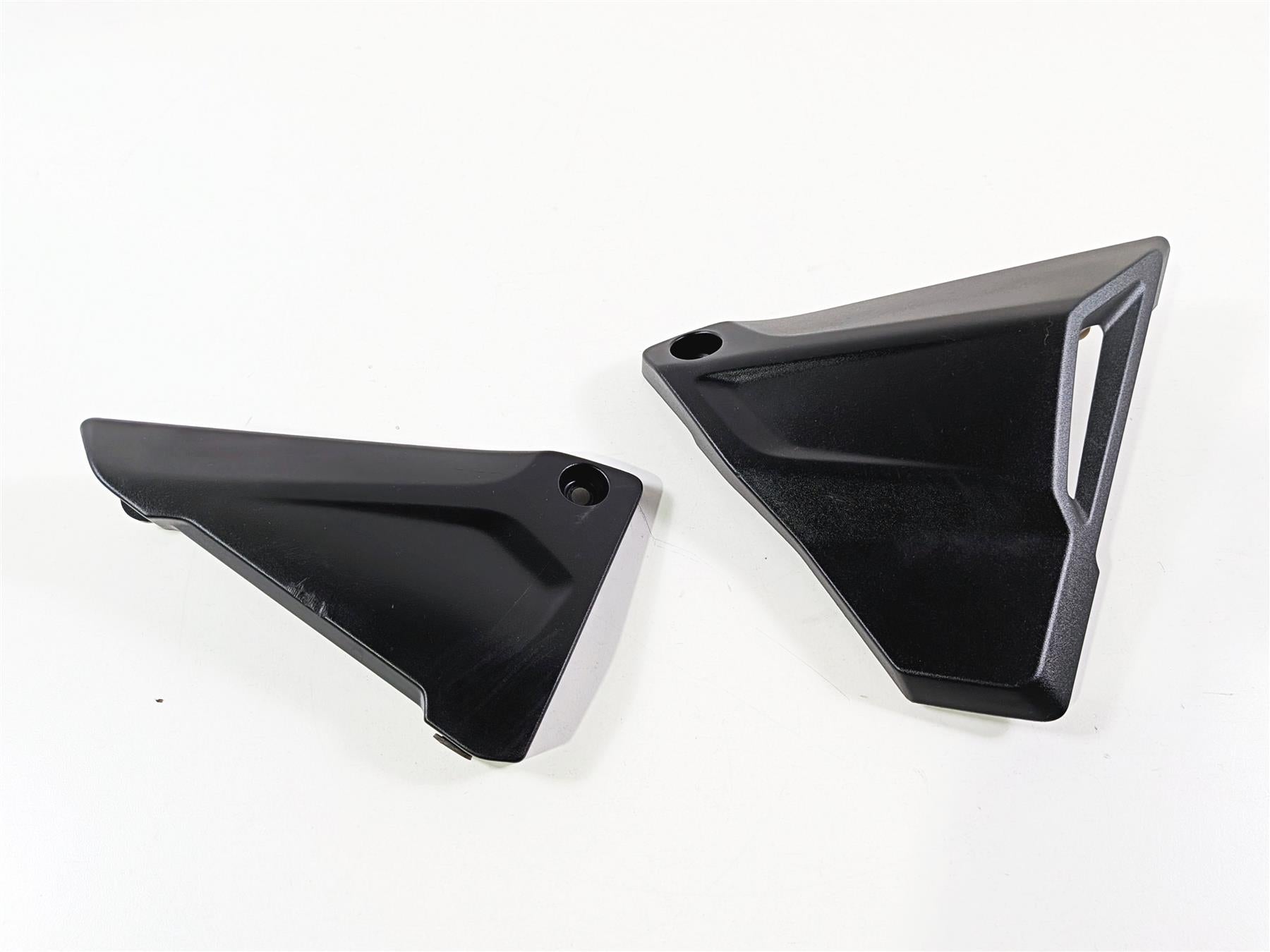 2019 BMW R1250GS K50 Left Right Battery Cover Set L 46638523155 46638523156 {{ shop.shopifyCountryName }} - Mototech271
