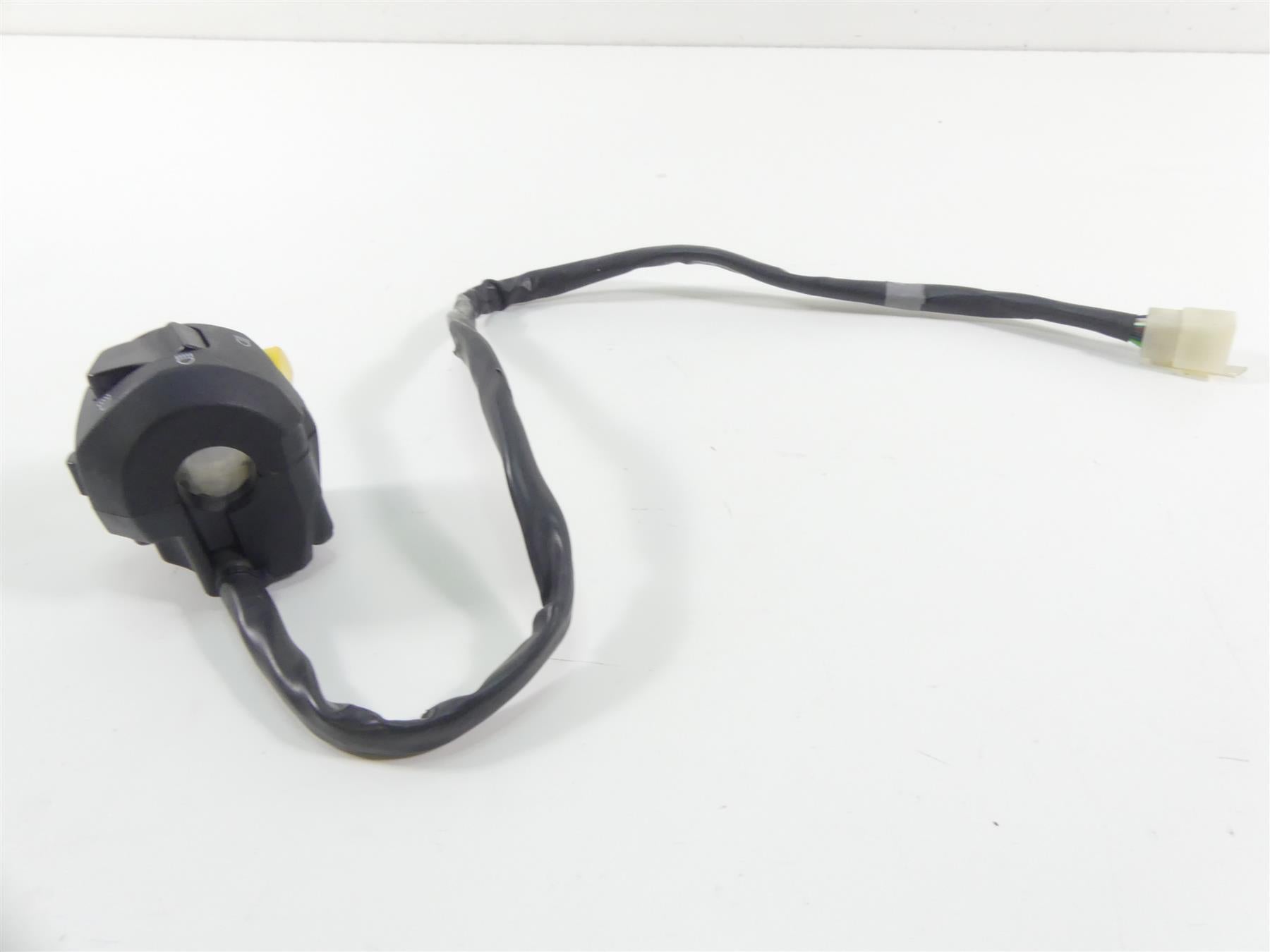 2016 Moto Guzzi V7 II Special 750 Left Hand Blinker Control Switch B063975 {{ shop.shopifyCountryName }} - Mototech271