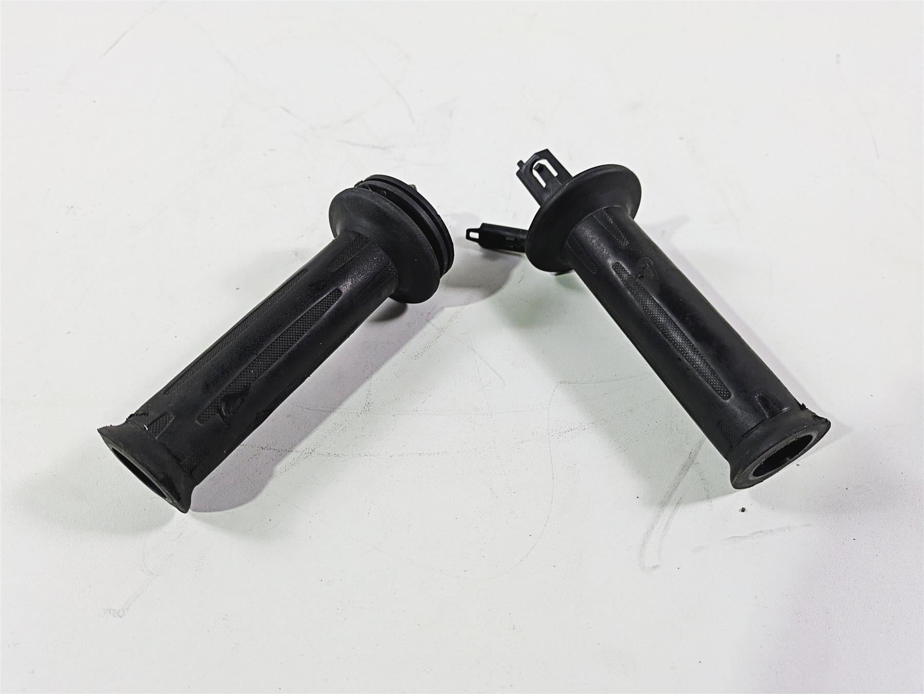 2014 BMW K1300S K40 Heated Hand Grip Handle Set 61317708227 61317708228 {{ shop.shopifyCountryName }} - Mototech271