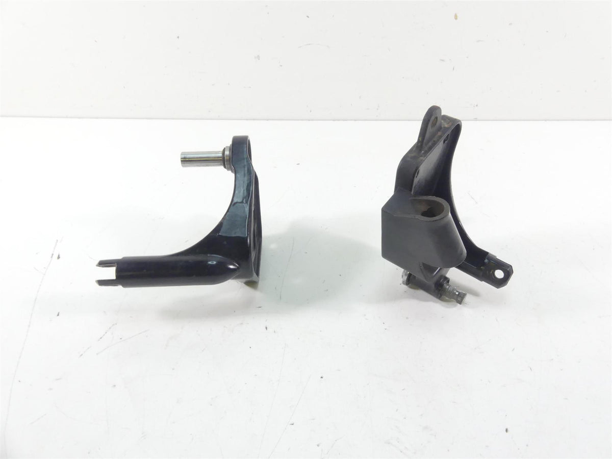 2002 Harley Softail FXSTDI Deuce Front Control Foot Peg Bracket Set 42507-00B {{ shop.shopifyCountryName }} - Mototech271